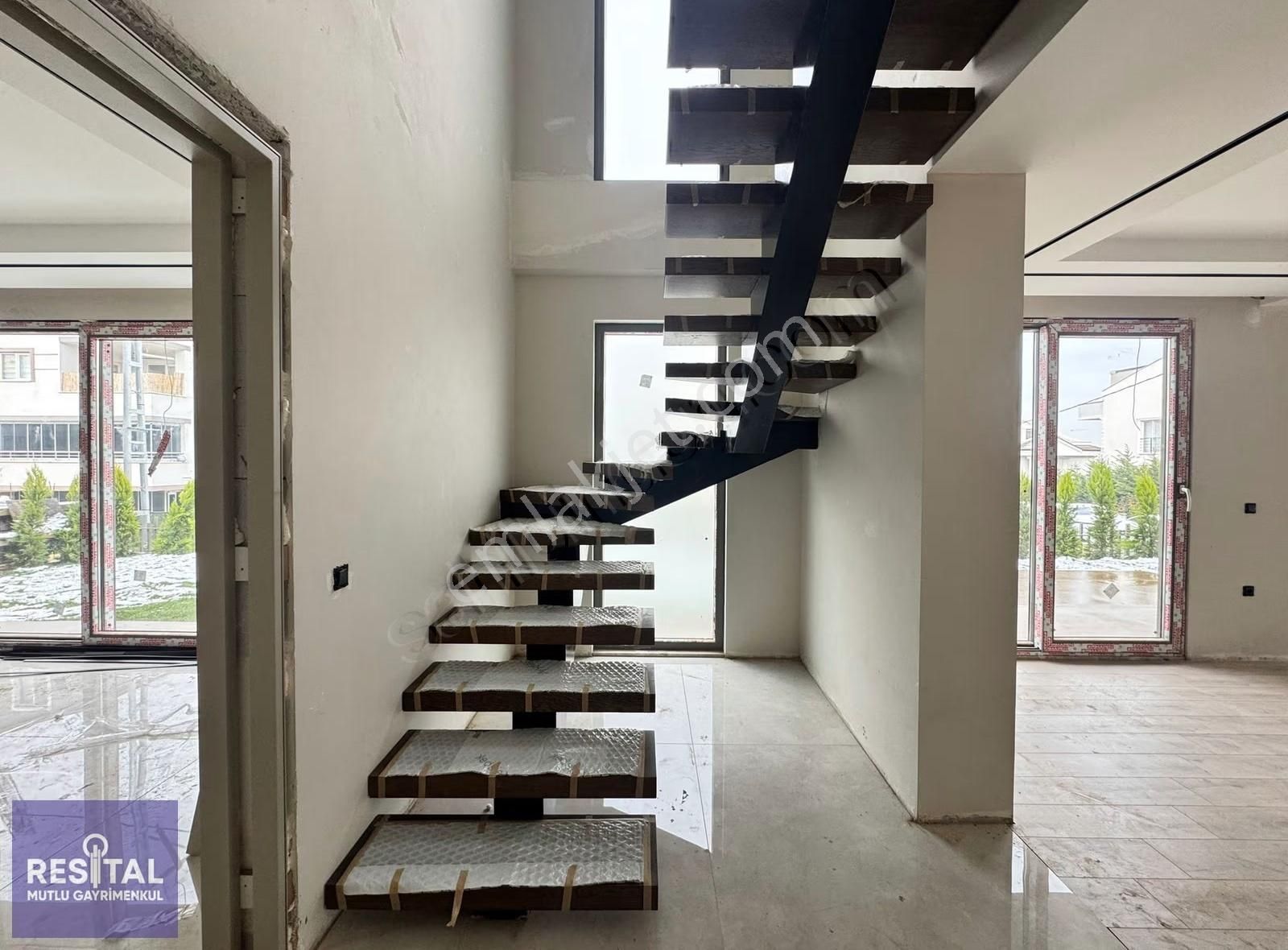 Rs Mutlu Kayapa Da Müstakil 4,5+1 Geniş Bahçeli Sıfır Lüks Villa - Görsel 22