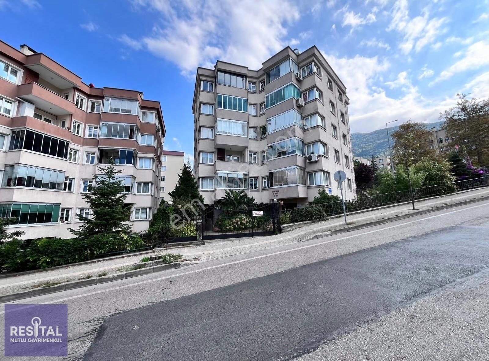 Rs Mutludan Şevket Yılmaz Hastanesinin Üstünde Site İçi 3+1