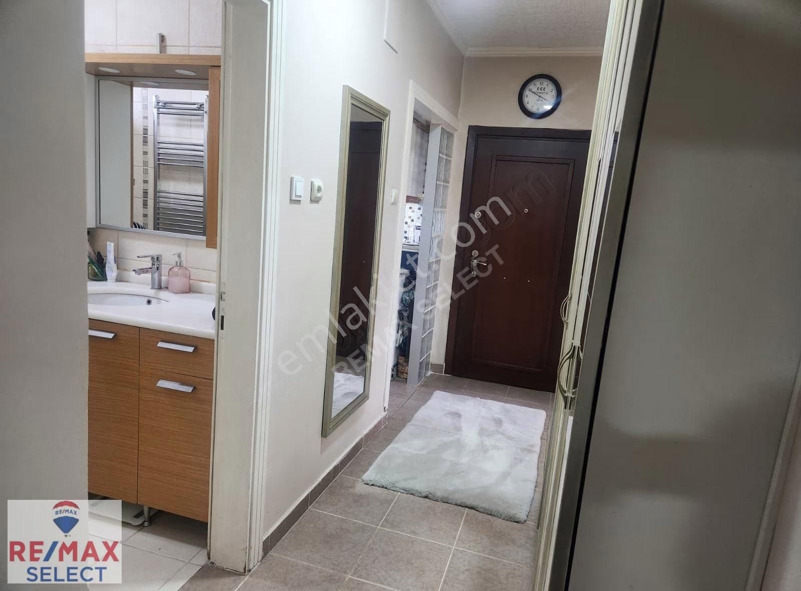 Ataköy 4.kısım To Blokta Bakımlı Üst Kat 2+1 Satılık - Görsel 17