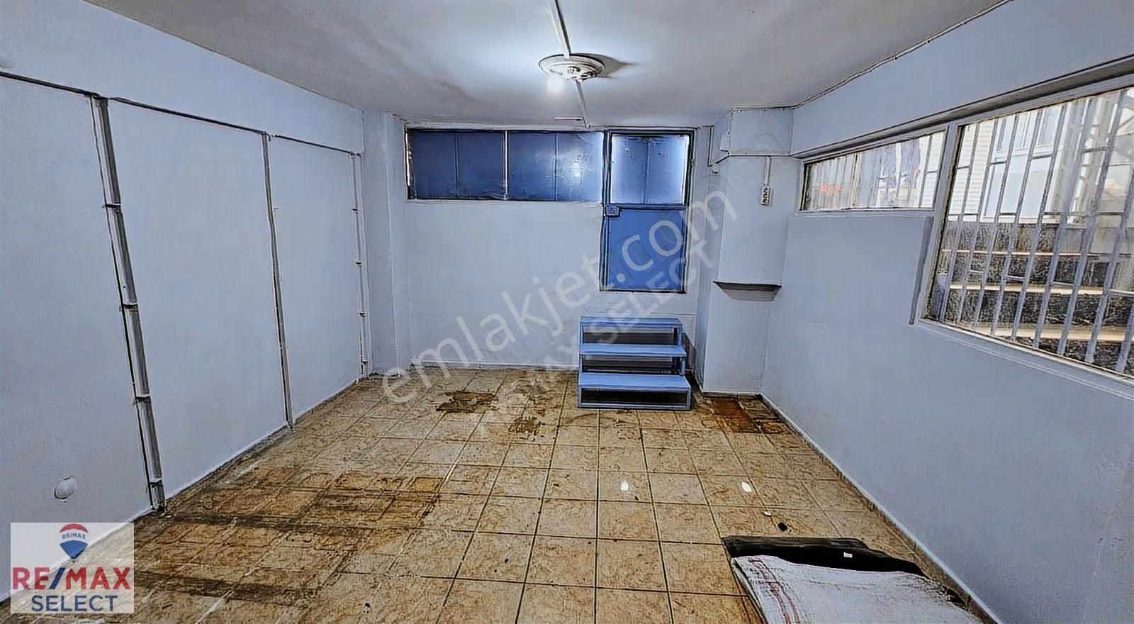 Beyazıt Gedikpaşa Da İş Hanı İçerisinde Kiralık Dükkan - Görsel 2