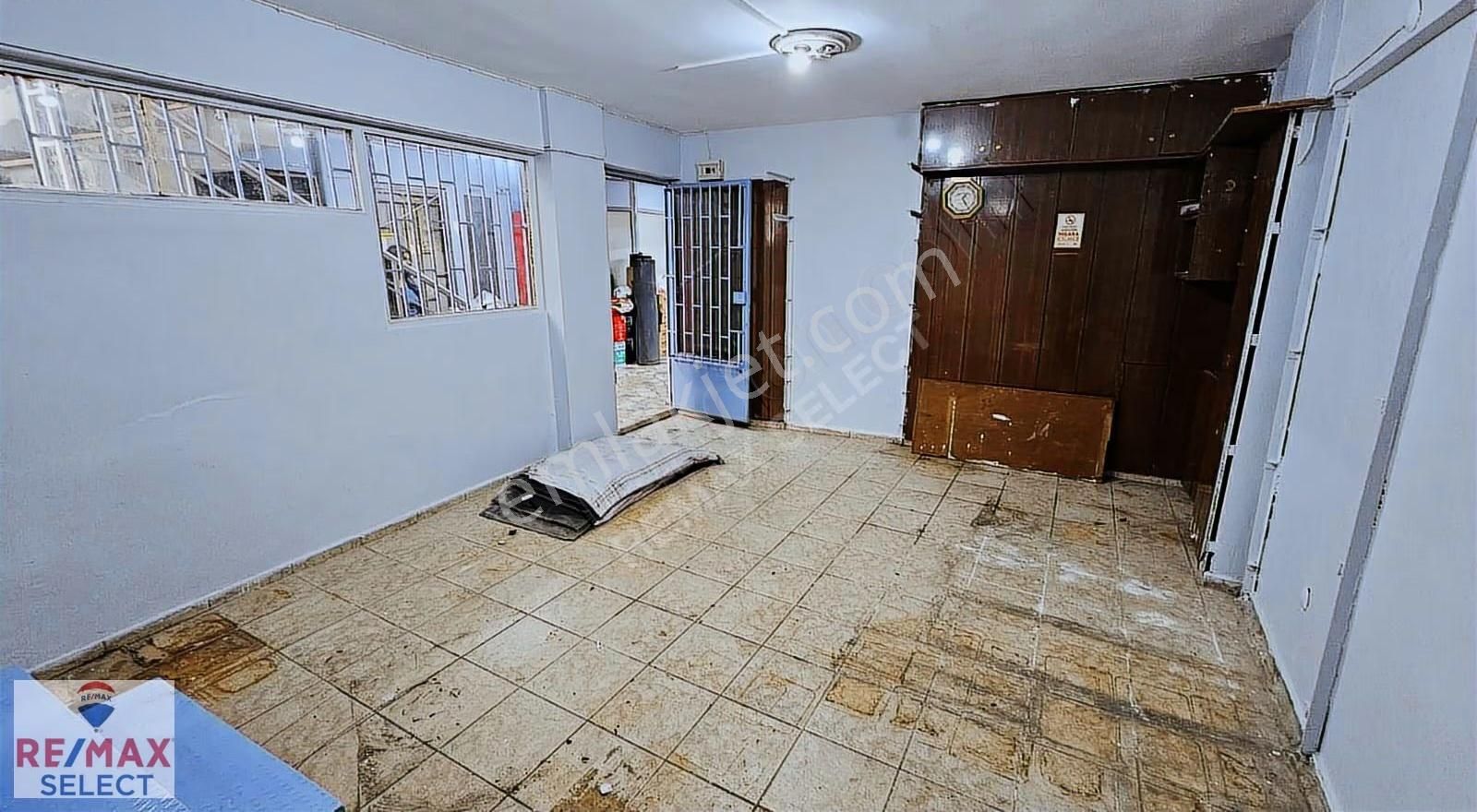 Beyazıt Gedikpaşa Da İş Hanı İçerisinde Kiralık Dükkan - Görsel 7