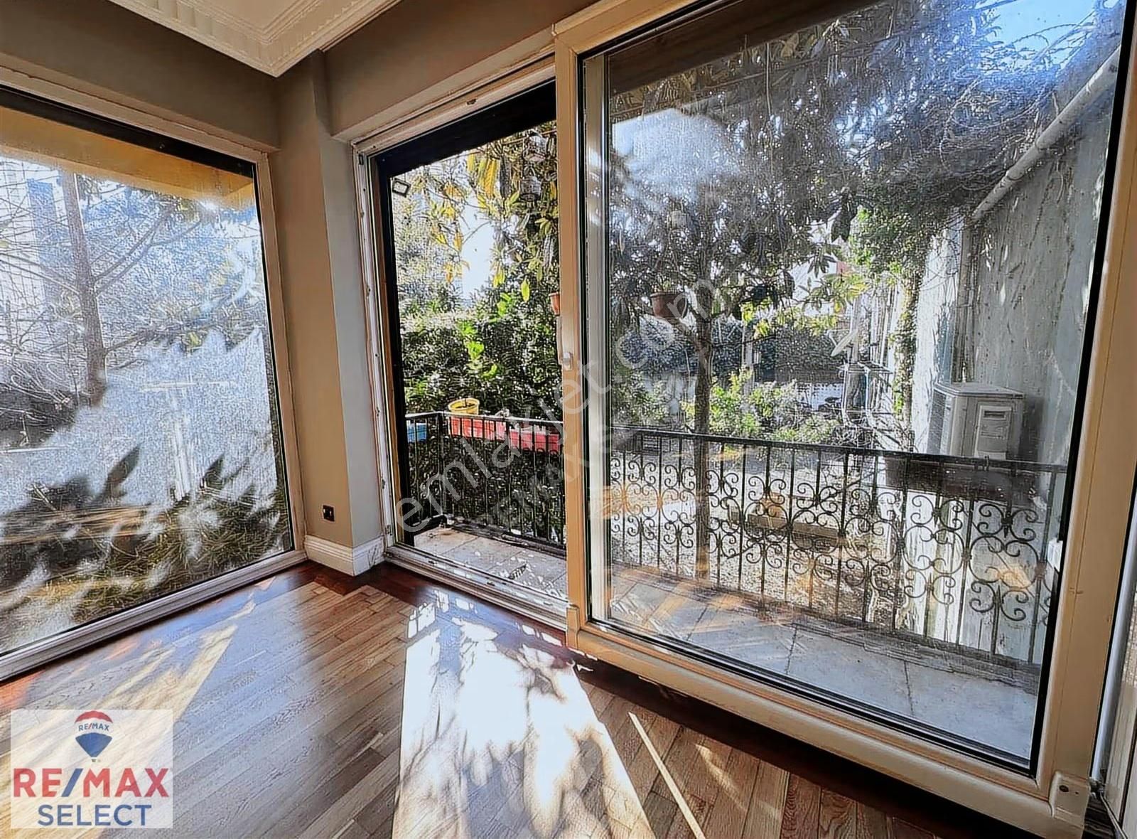 Kadırga 3katlı Müstakil Binada Bahçeli Dekorasyonlu Özelmülk - Görsel 20