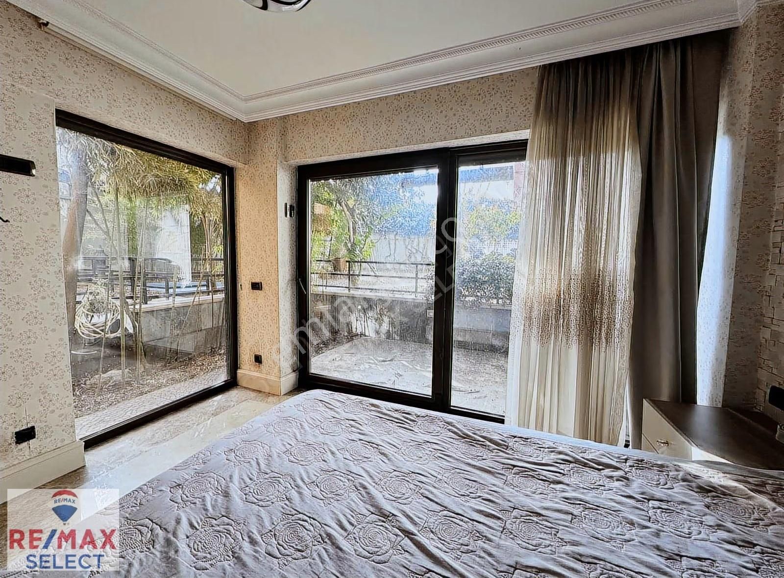 Kadırga 3katlı Müstakil Binada Bahçeli Dekorasyonlu Özelmülk - Görsel 24