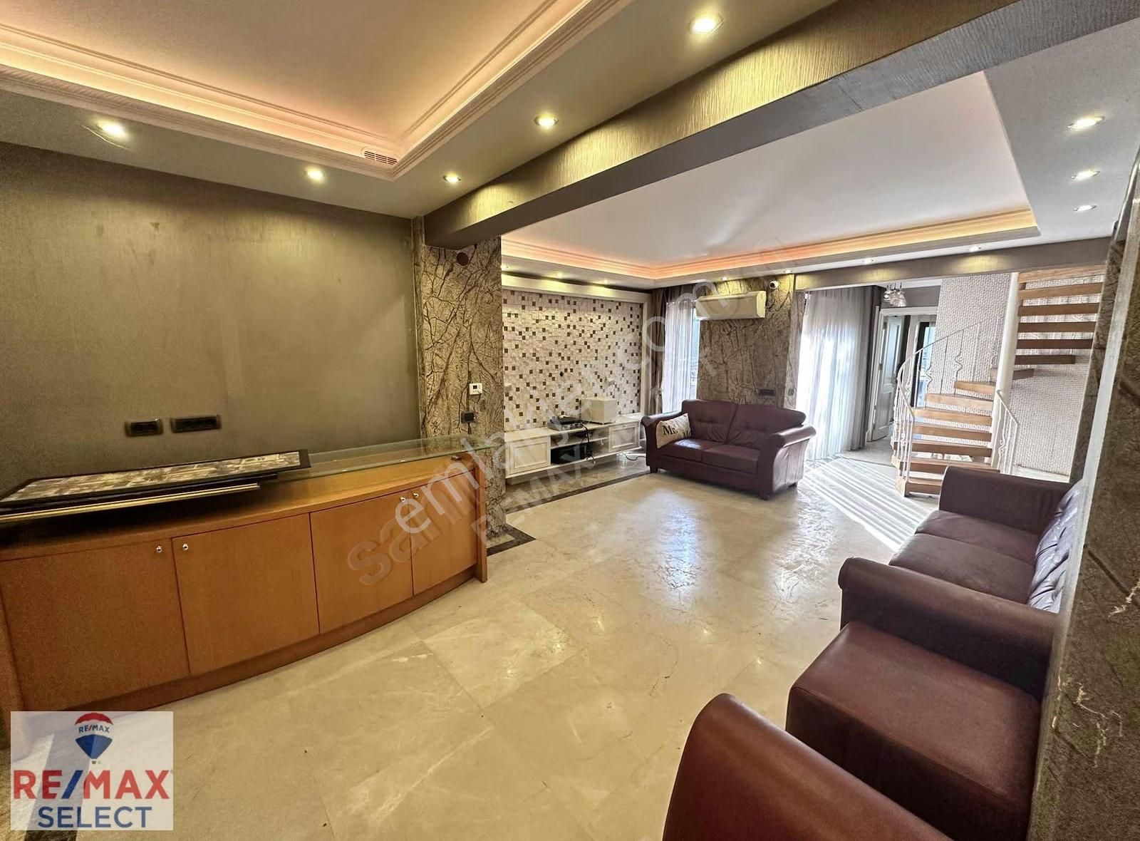 Kadırga 3katlı Müstakil Binada Bahçeli Dekorasyonlu Özelmülk - Görsel 35