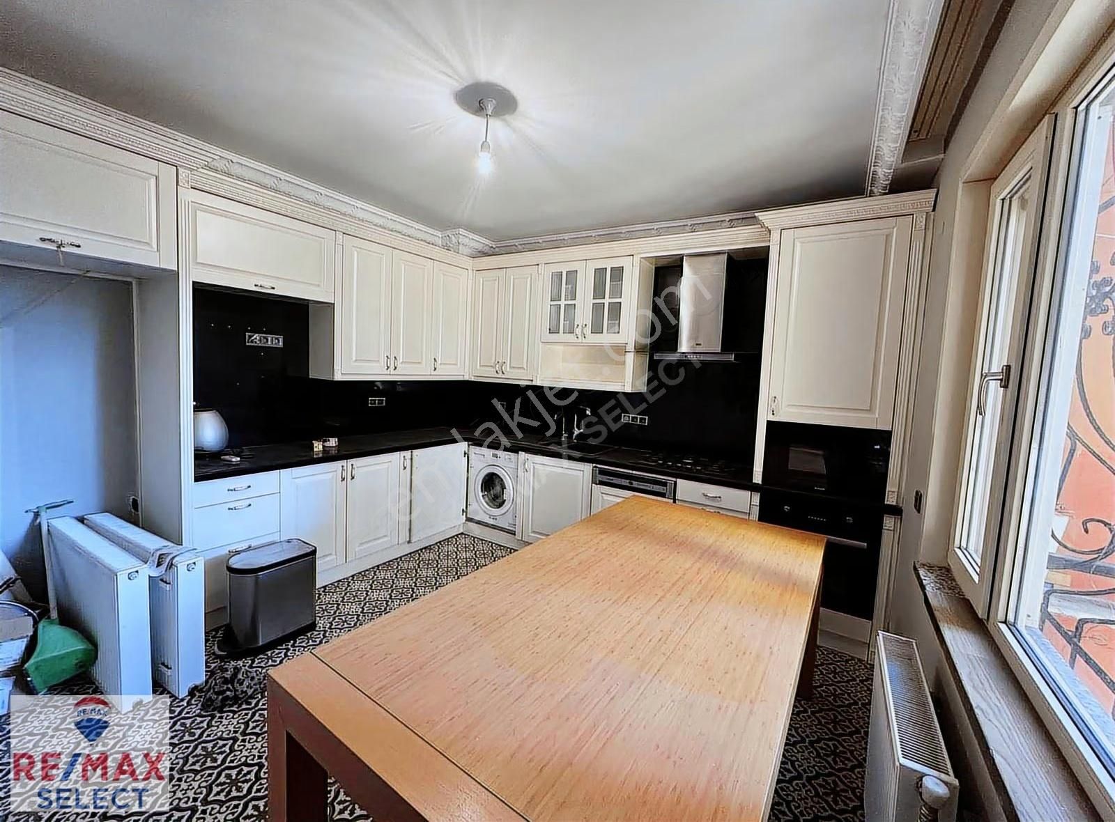 Kadırga 3katlı Müstakil Binada Bahçeli Dekorasyonlu Özelmülk - Görsel 33