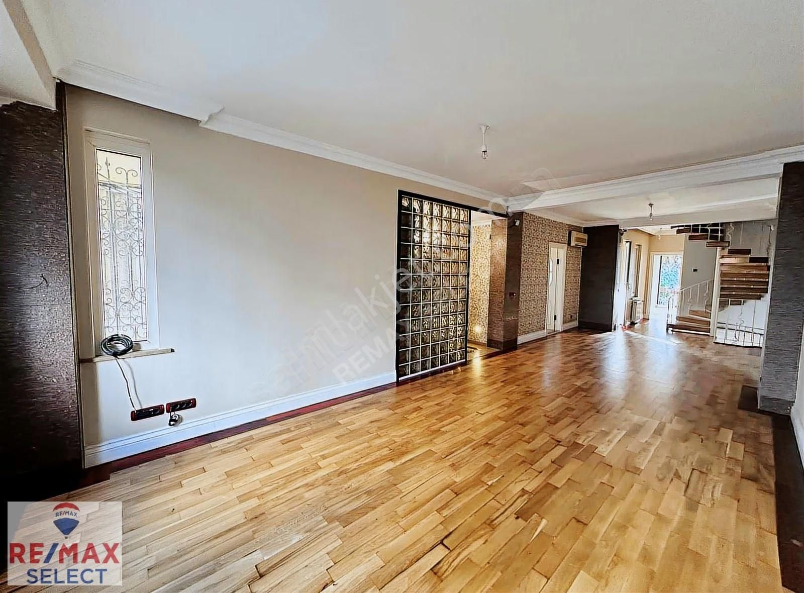 Kadırga 3katlı Müstakil Binada Bahçeli Dekorasyonlu Özelmülk - Görsel 22