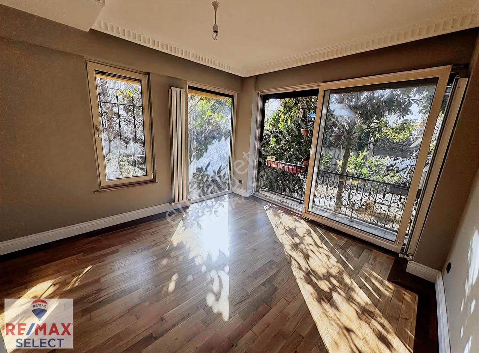 Kadırga 3katlı Müstakil Binada Bahçeli Dekorasyonlu Özelmülk - Görsel 25