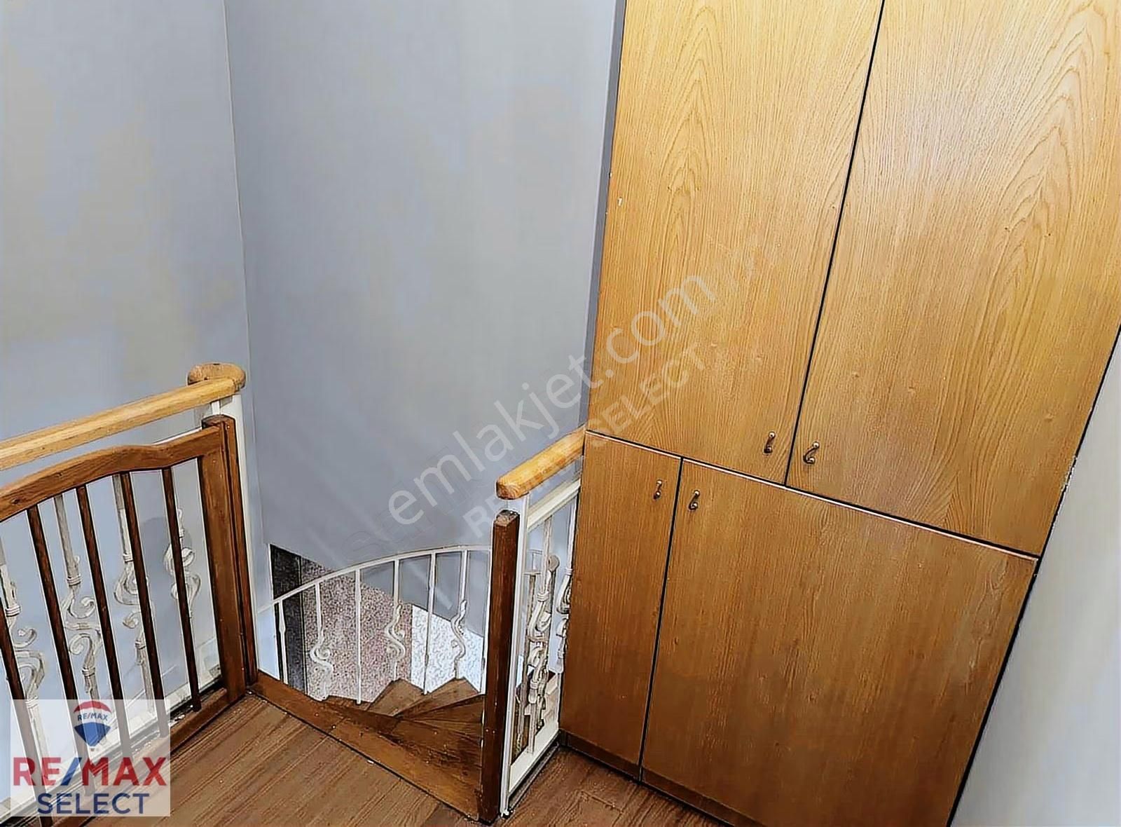 Kadırga 3katlı Müstakil Binada Bahçeli Dekorasyonlu Özelmülk - Görsel 26