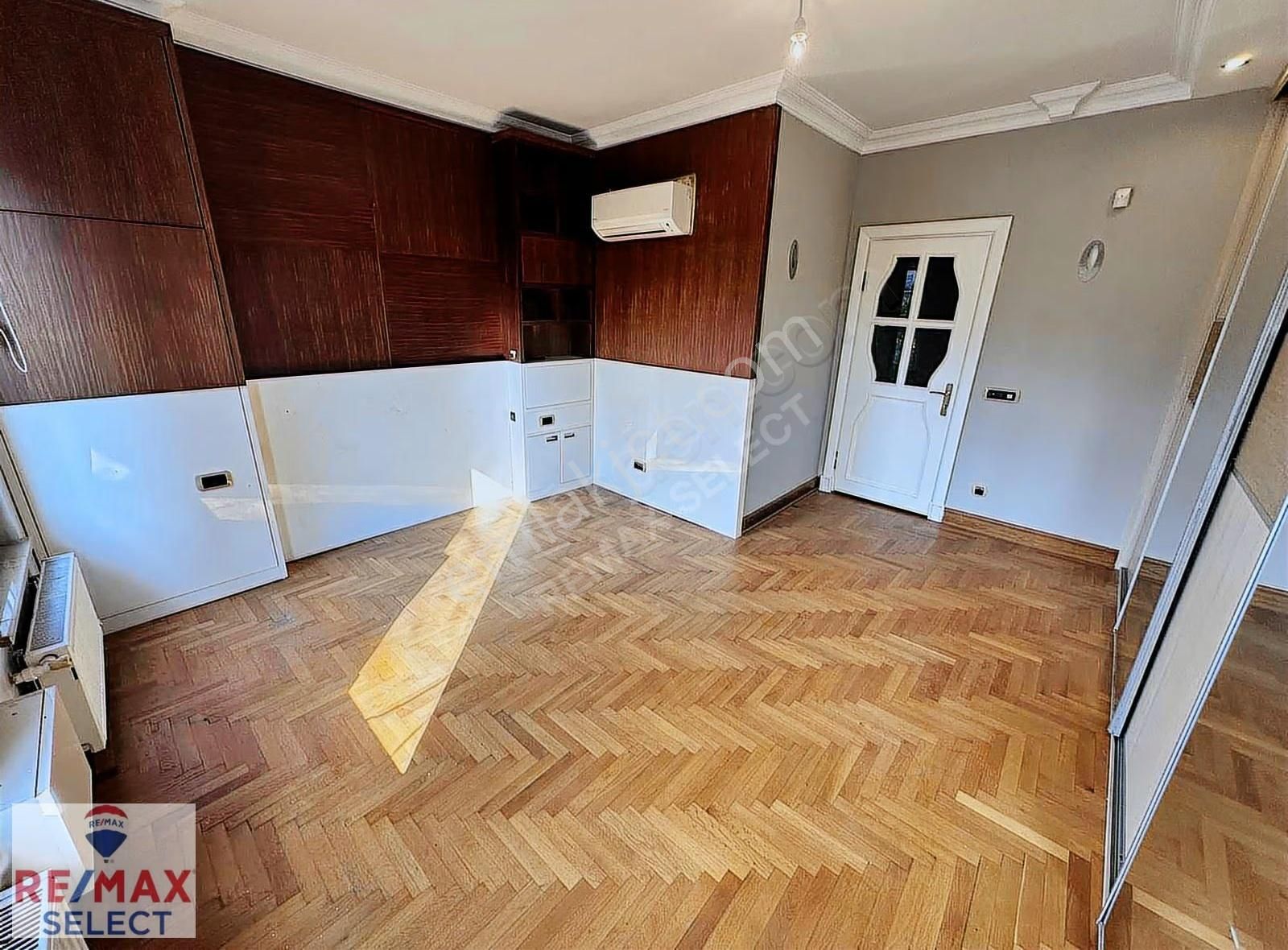 Kadırga 3katlı Müstakil Binada Bahçeli Dekorasyonlu Özelmülk - Görsel 11