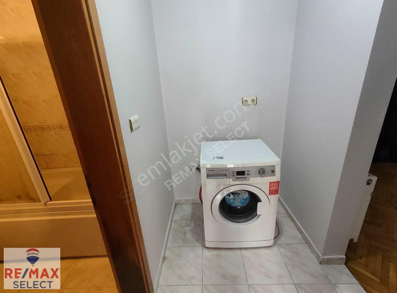 Rumeli Hisarı Mah. Fırsat 3+1 Kullanışlı Daire - Görsel 3