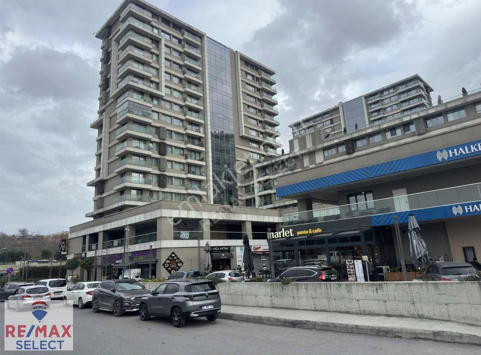 Nef İnistanbulda Oturum Ve Yatırıma Uygun Satılık Daire