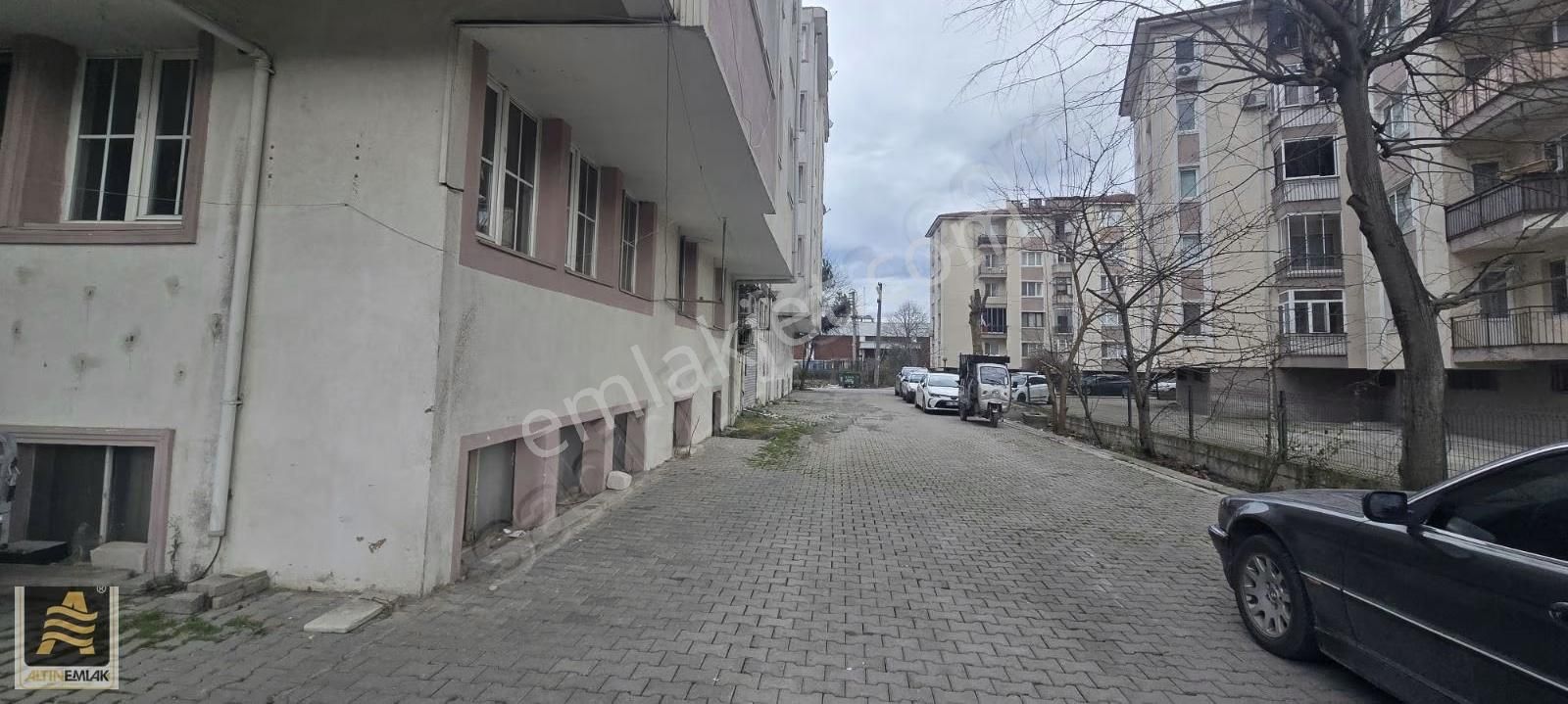 Adnan Menderes Caddesinde Kiralık Daire - Görsel 10