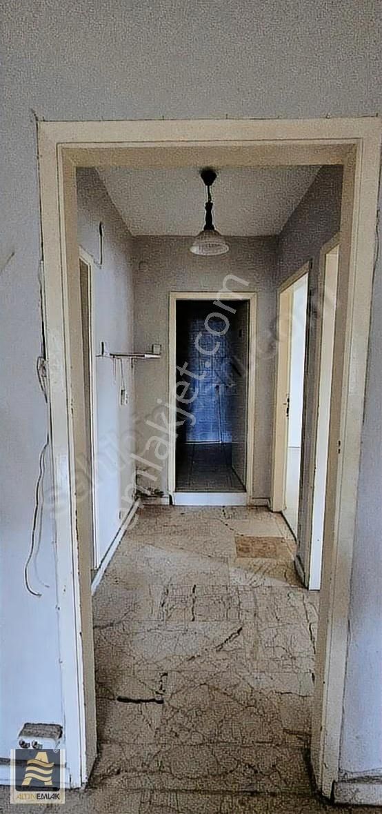 Adnan Menderes Caddesinde Kiralık Daire - Görsel 14