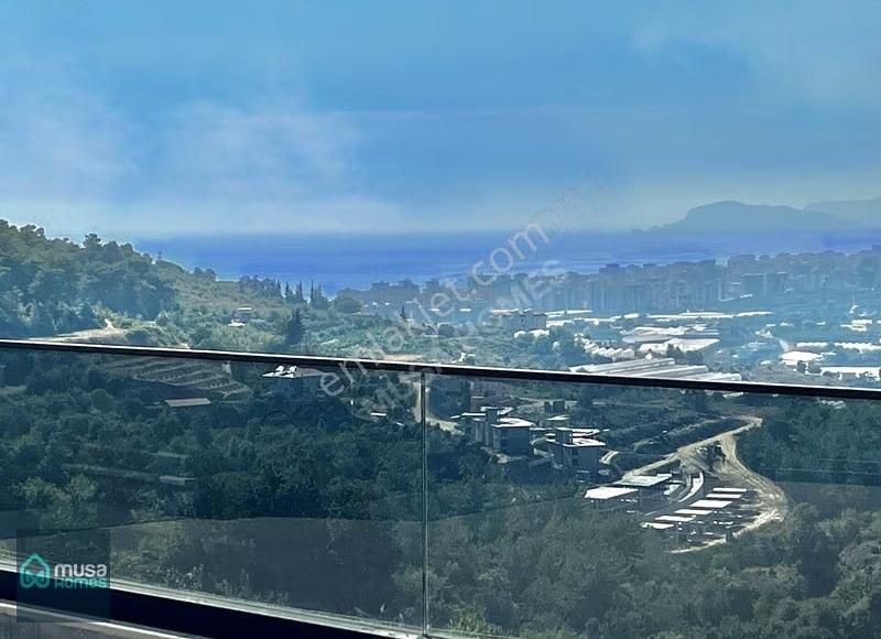 Alanya Kargıcakta Lüks Eşyalı Deniz Doğa Ve Kale Manzaralı Villa - Görsel 27