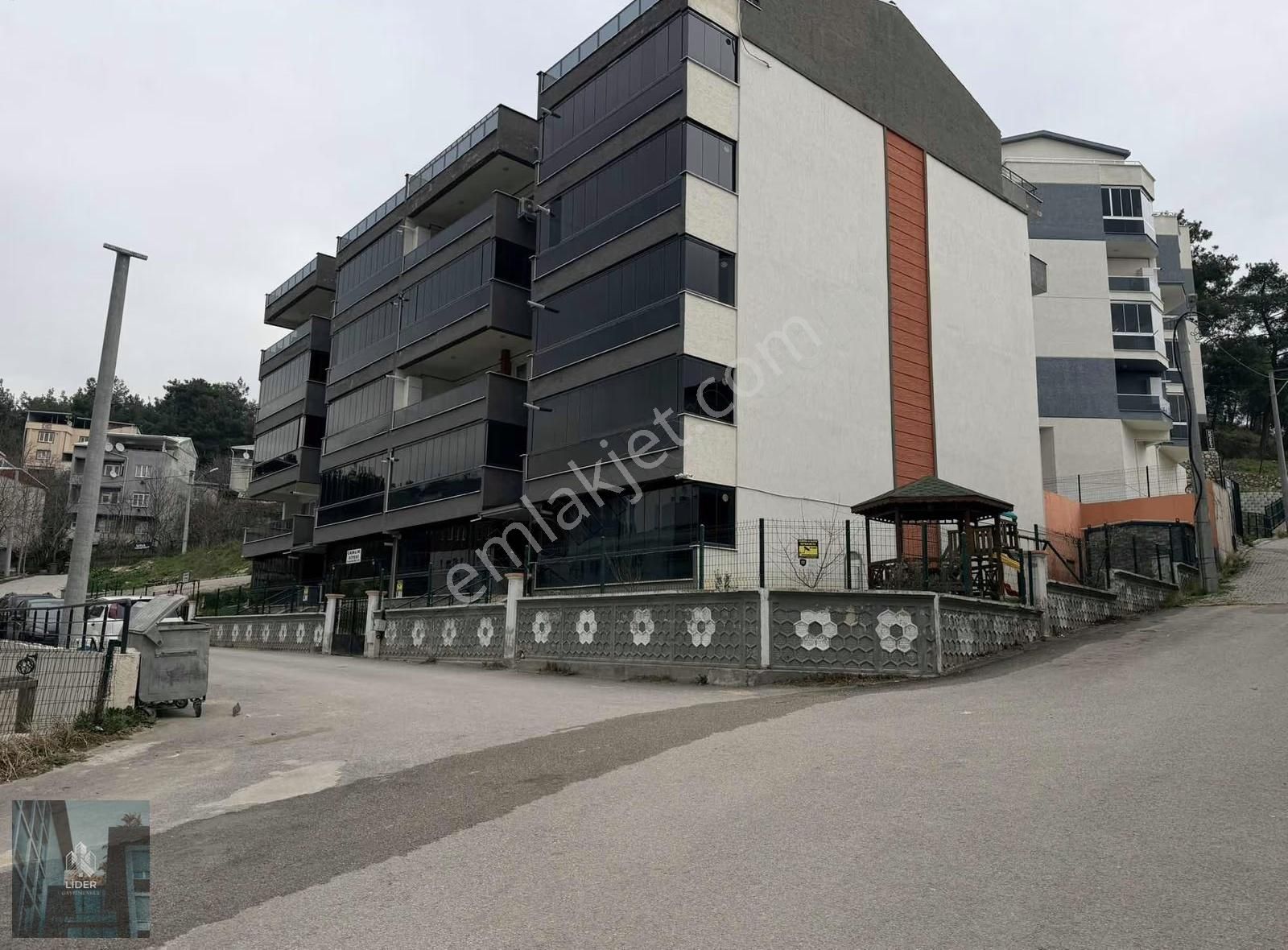 Ovaakça Merkezde 3+1 Ara Kat Daire