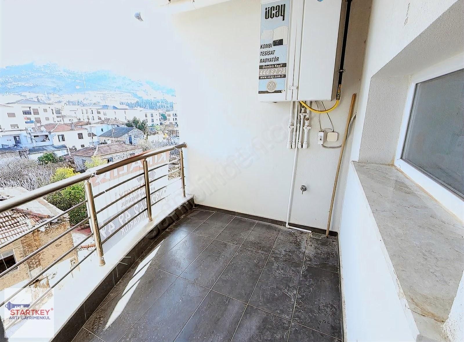 Güzelbahçe Yelki Asansörlü Ara Kat 45 M2 Kiralık Boş 1+1 Daire - Görsel 14