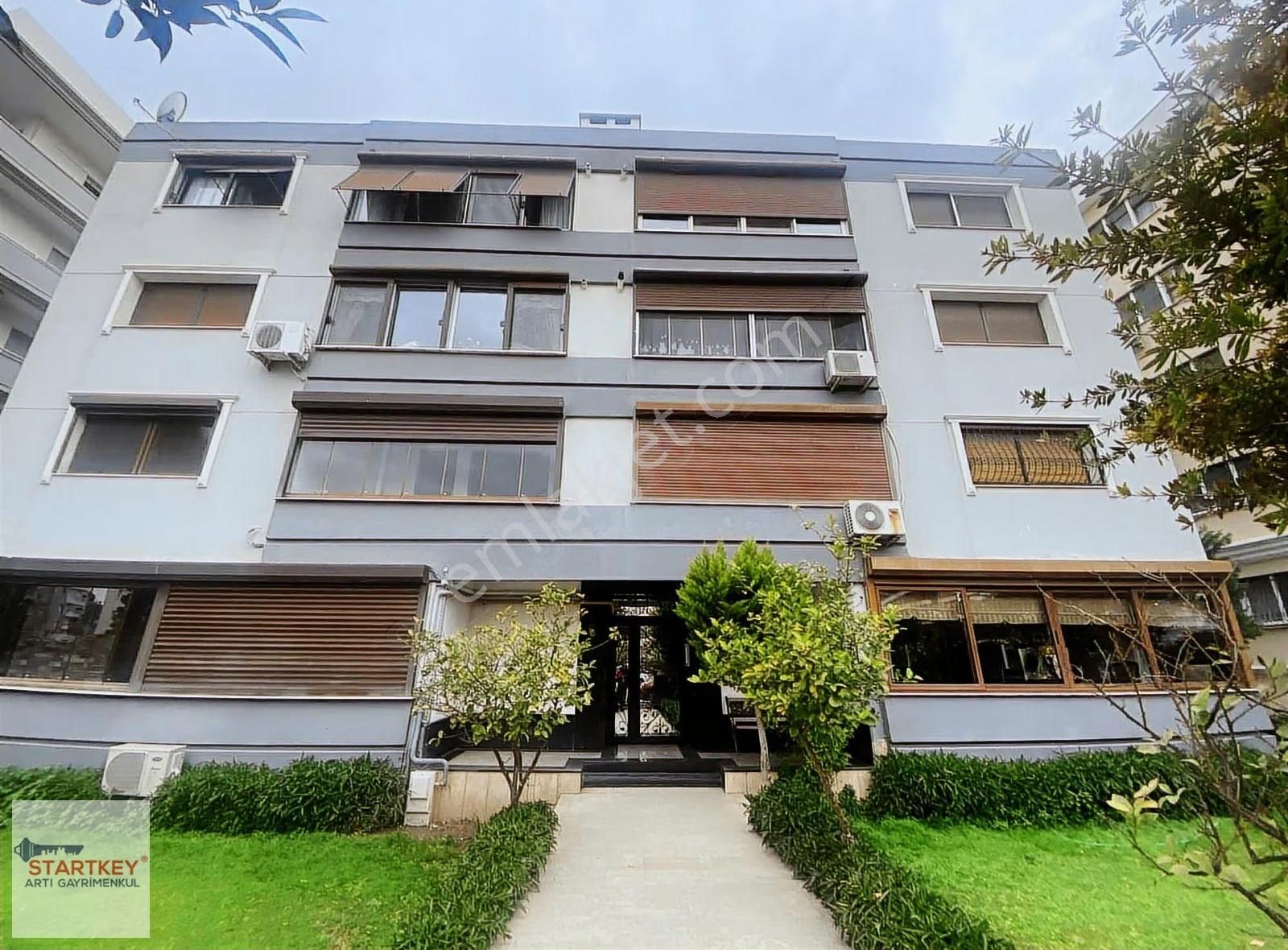 Bostanlı Dere Kenarında 4+1 Geniş Kat Fazlası Olan Satılık Daire