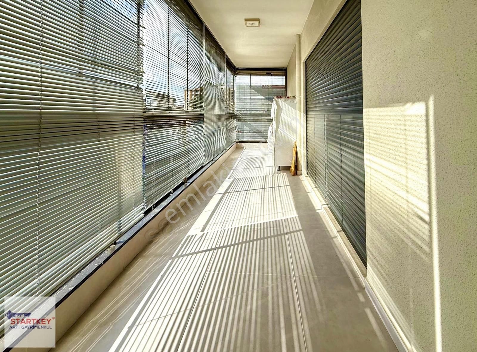 Karşıyaka Ordu Bulvarı Üzerinde Köşe Konum 3+1 Satılık Daire - Görsel 2