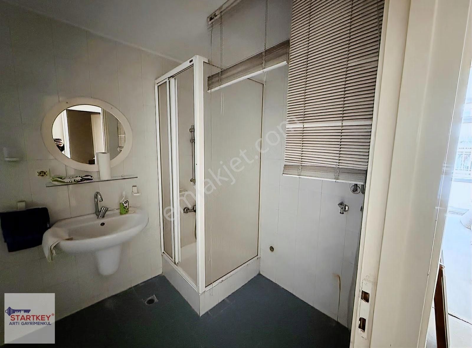 Mithatpaşa Cadde Üzerinde 3+1 Satılık Otoparklı Daire - Görsel 27