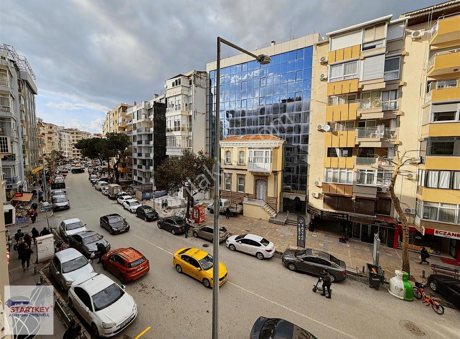 Mithatpaşa Cadde Üzerinde 3+1 Satılık Otoparklı Daire - Görsel 24