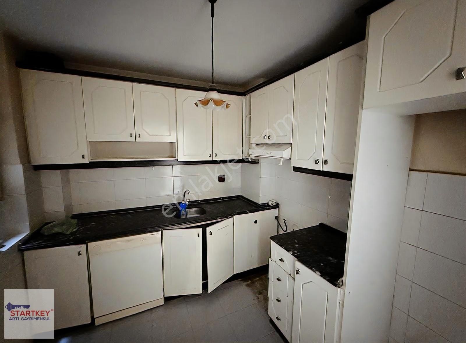 Mithatpaşa Cadde Üzerinde 3+1 Satılık Otoparklı Daire - Görsel 26