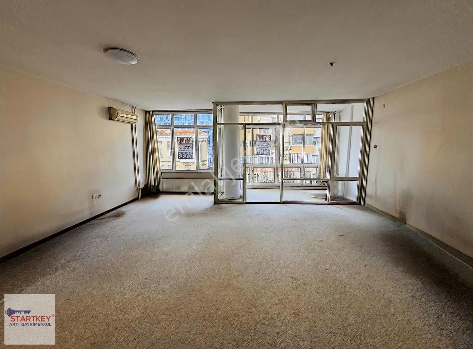 Mithatpaşa Cadde Üzerinde 3+1 Satılık Otoparklı Daire