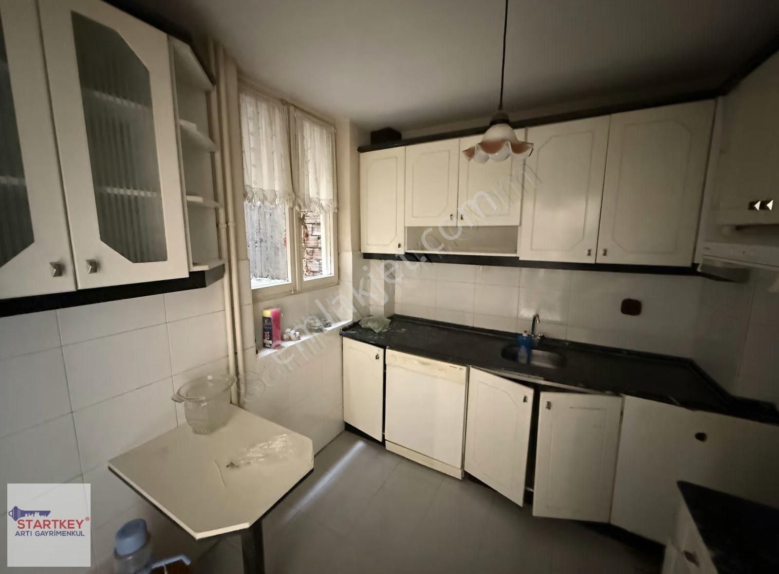 Mithatpaşa Cadde Üzerinde 3+1 Satılık Otoparklı Daire - Görsel 14