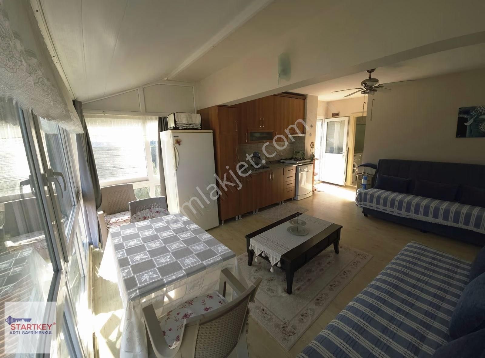 Yeni Foça Çanak Sitesinde Deniz Manzaralı Satılık Yazlık - Görsel 13