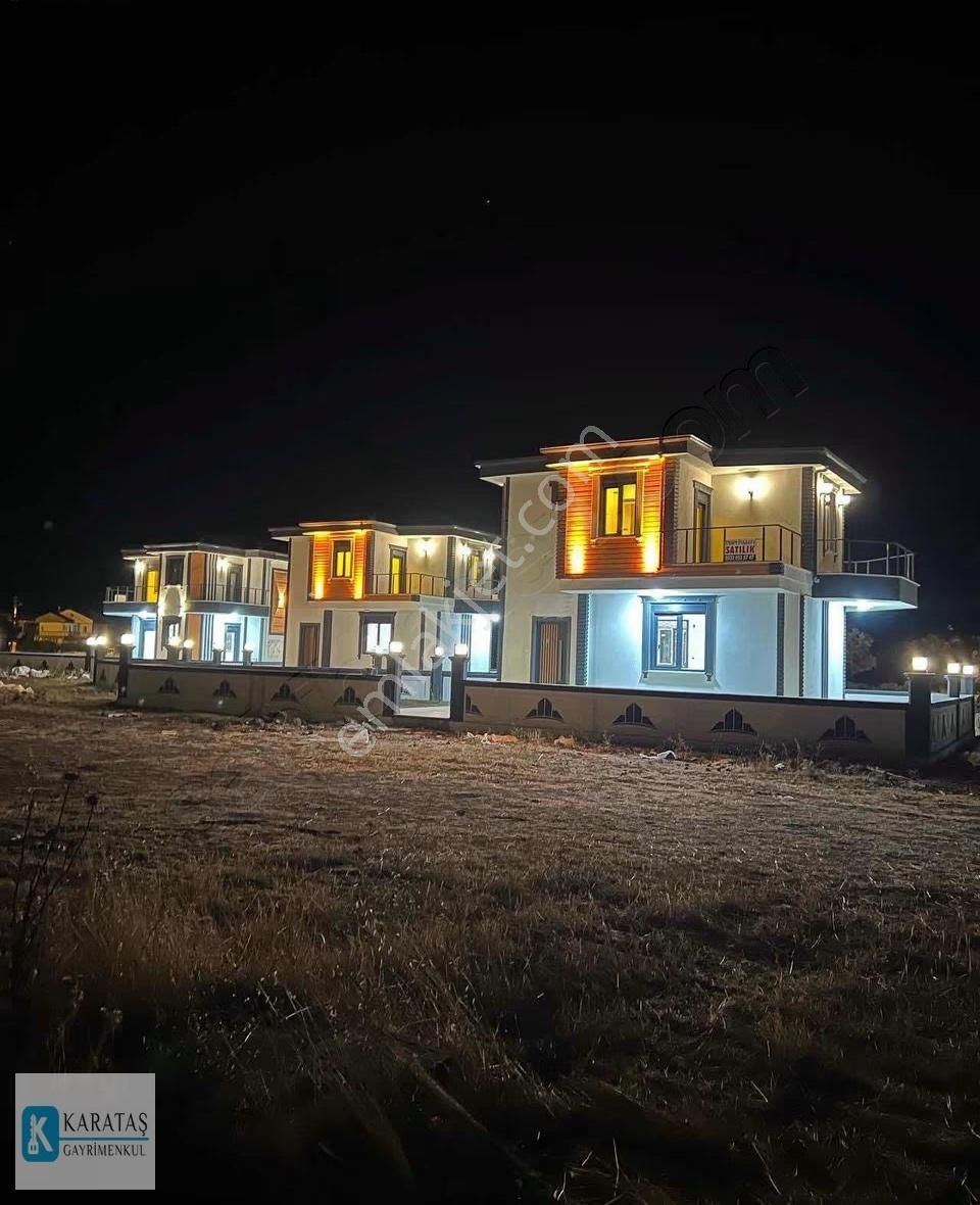 Altınova Sahilde 4 Cepheli Satılık 3+1 Müstakil Sıfır Villa - Görsel 13