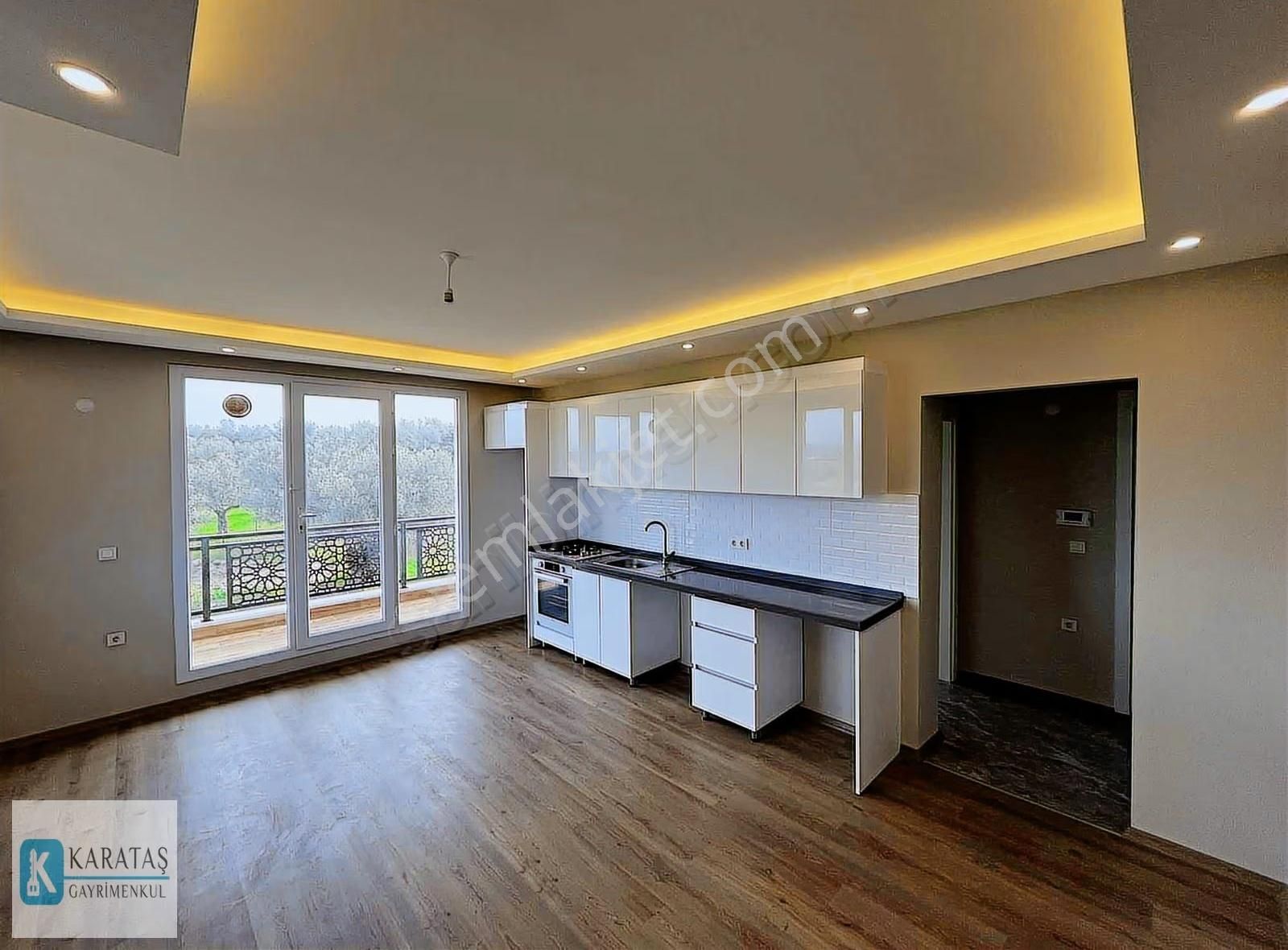 Küçükköy'de Havuzlu Sitede Özel Bahçeli 1+1 Daire - Görsel 32