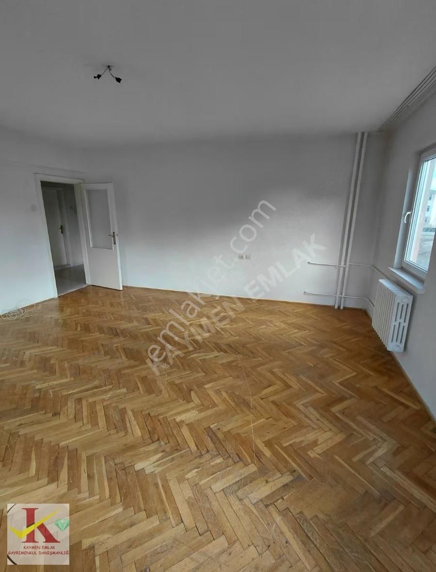 Kaymen Emlak Batıkentte 3+1 130 M2 Asansörlü Arakat Daire - Görsel 3