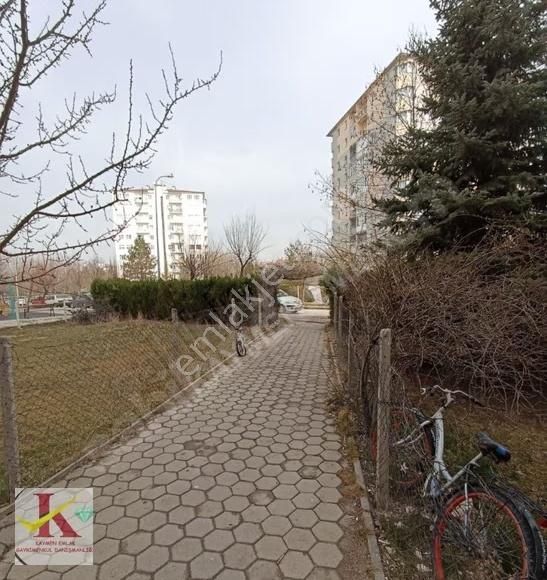 Kaymen Emlak Batıkentte 3+1 130 M2 Asansörlü Arakat Daire - Görsel 4