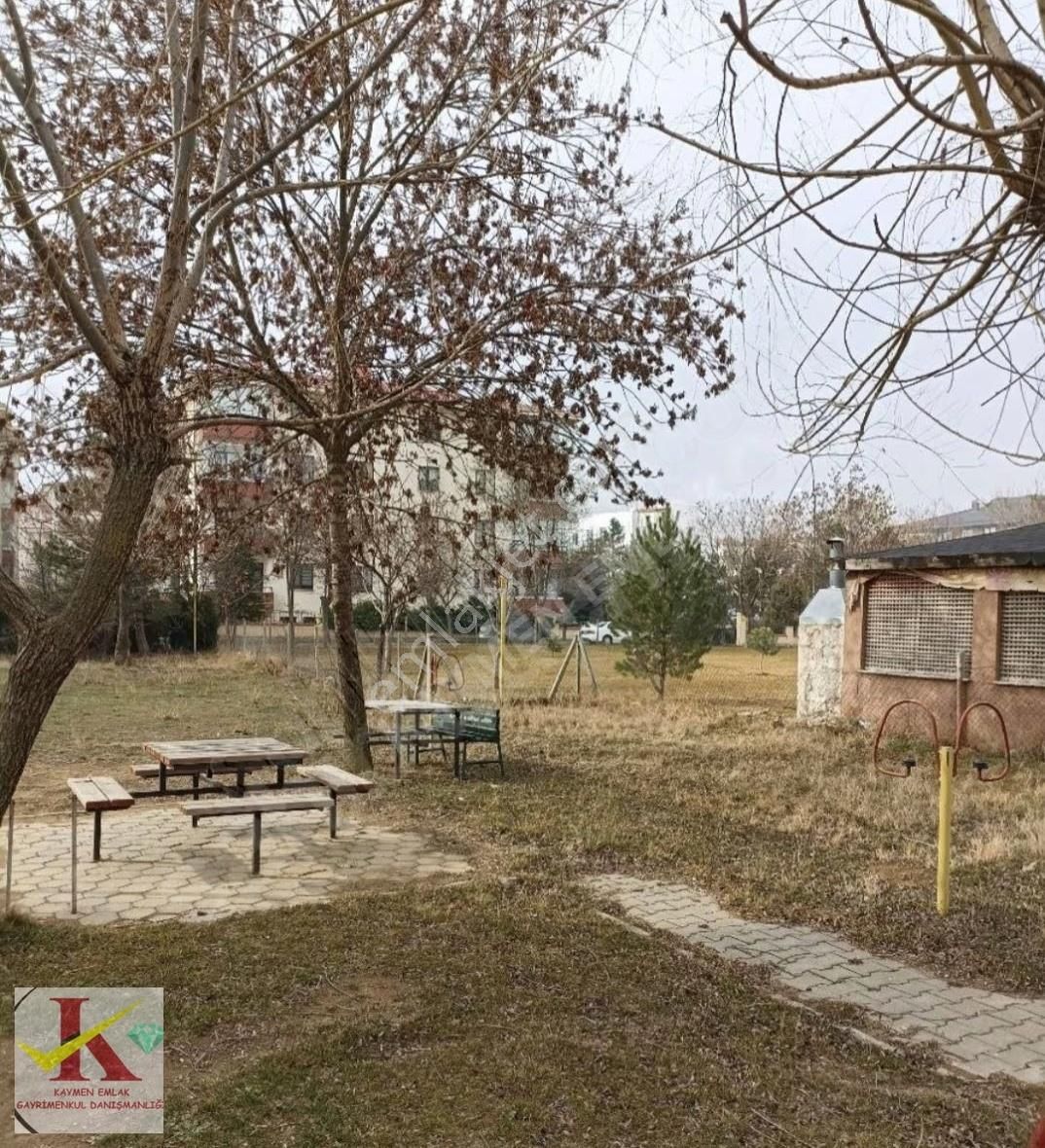 Kaymen Emlak Batıkentte 3+1 130 M2 Asansörlü Arakat Daire - Görsel 2