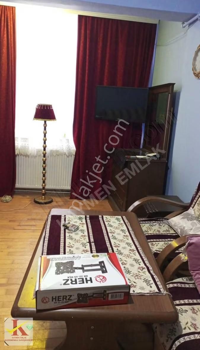 Kaymen Emlak Mamure Mh Çarşı Merkezde 1+0 Ayrı Mutfak Eşyalı - Görsel 3