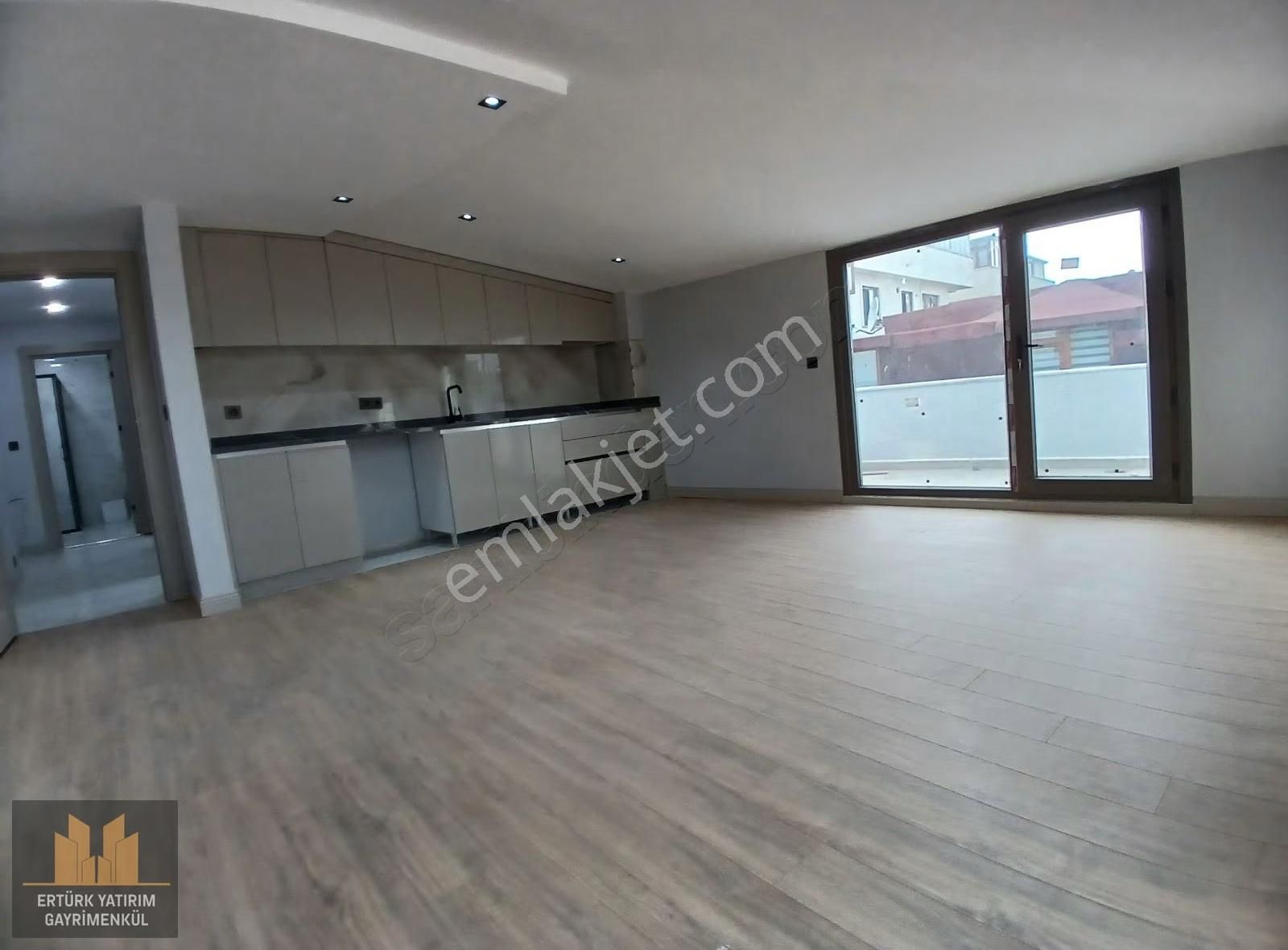 Merkez Mah170m2 Seyir Tepesi'nin Dibinde De 4+1 Manzaralı - Görsel 3