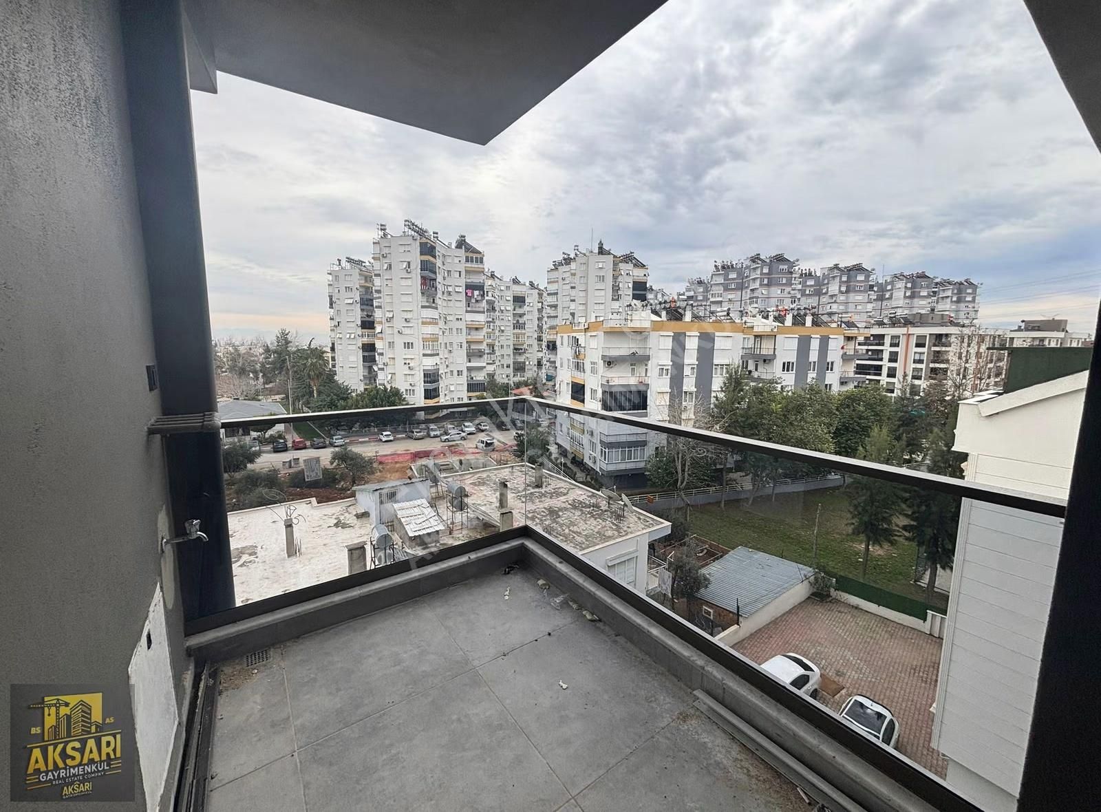 Yerden Isıtmalı Havuzlu Tek Blok 1+1 Katta Satılık Daire - Görsel 12