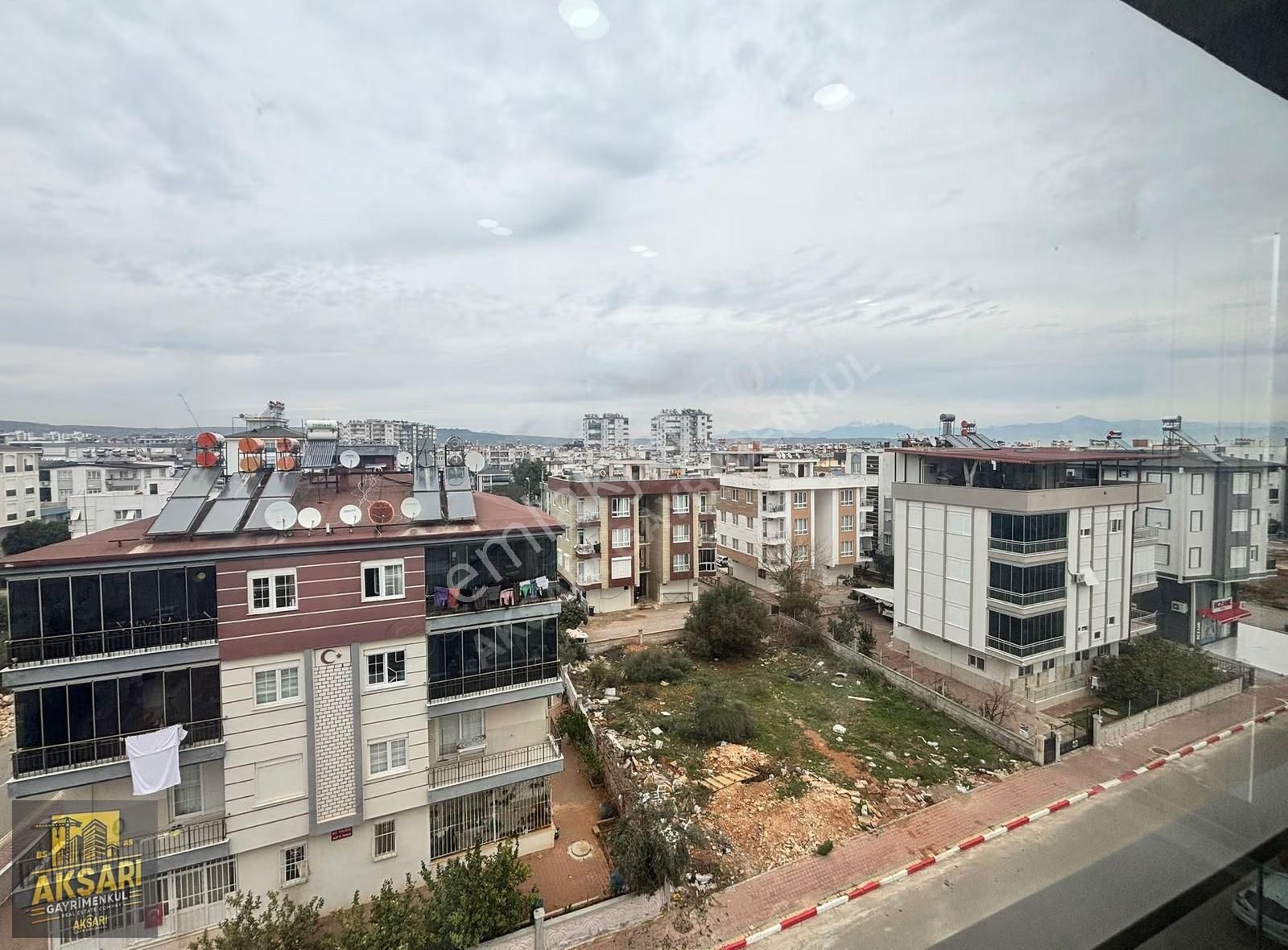 Yerden Isıtmalı Havuzlu Tek Blok 1+1 Katta Satılık Daire