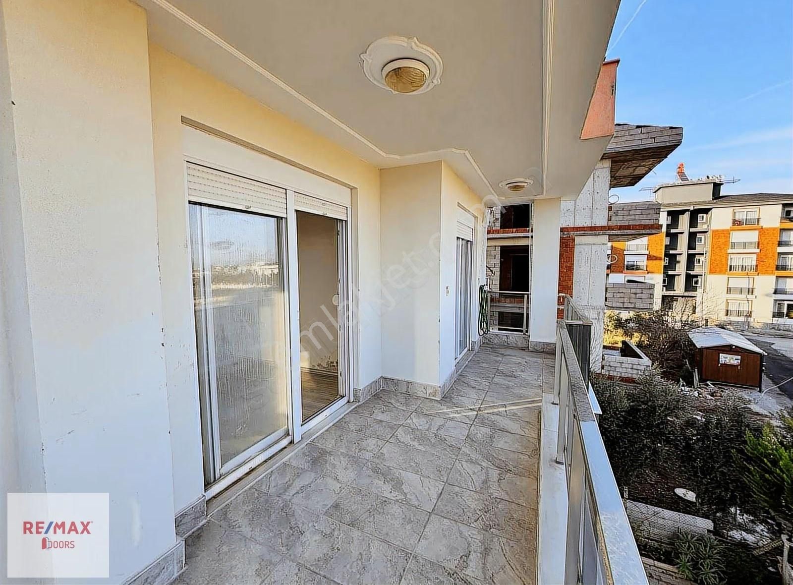 Döşemealtı Bahçeyaka Merkezi Konumda 3+1 Kiralık Daire - Görsel 18