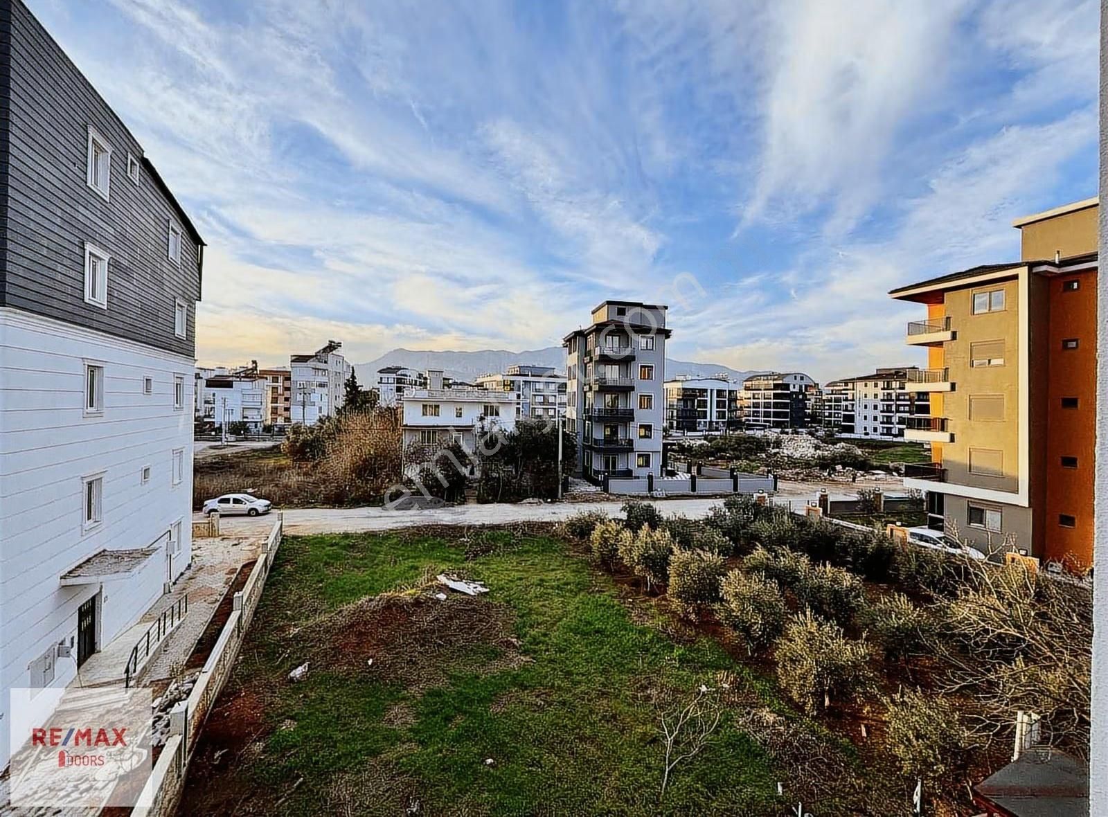 Döşemealtı Bahçeyaka Merkezi Konumda 3+1 Kiralık Daire - Görsel 3
