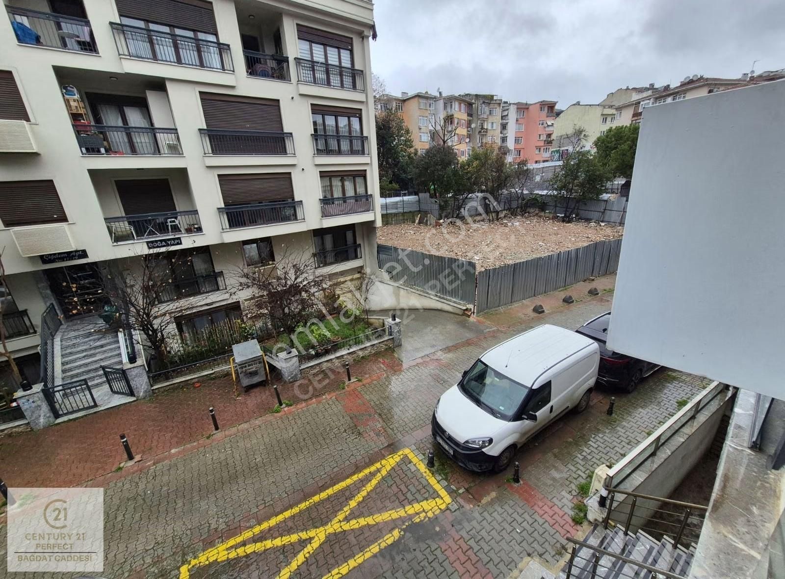 Yeni Binada Merkezi Lokasyon Ara Kat Kiralık 1+1 Daire - Görsel 6