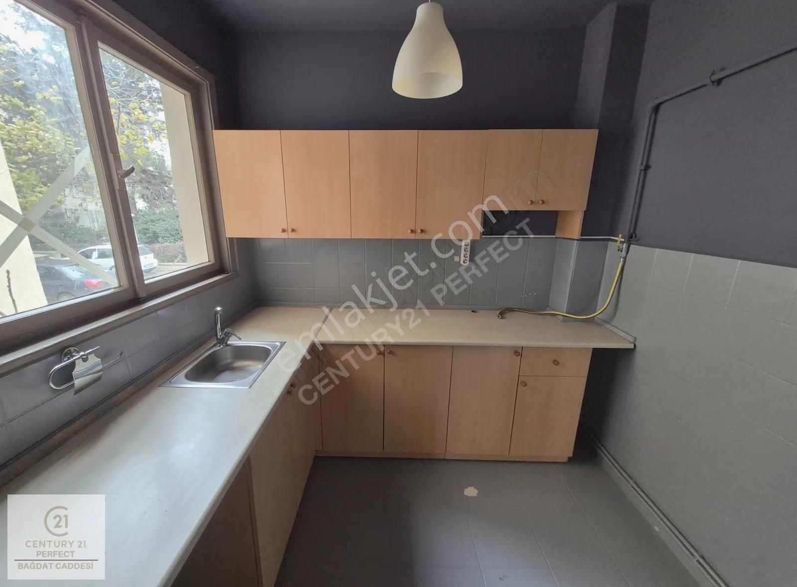 Caddeye 2. Bina Tan Sokakta Bakımlı Kiralık 2+1 İşyeri - Görsel 4