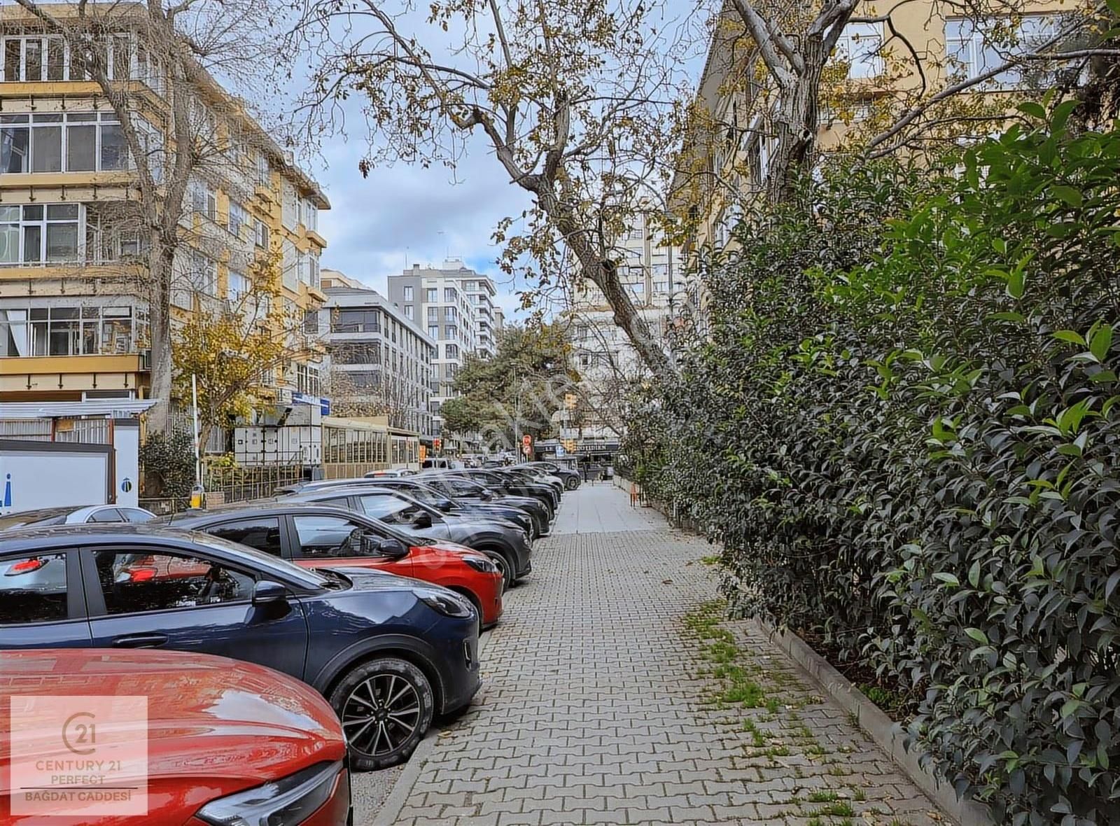 Caddeye 2. Bina Tan Sokakta Bakımlı Kiralık 2+1 İşyeri - Görsel 27