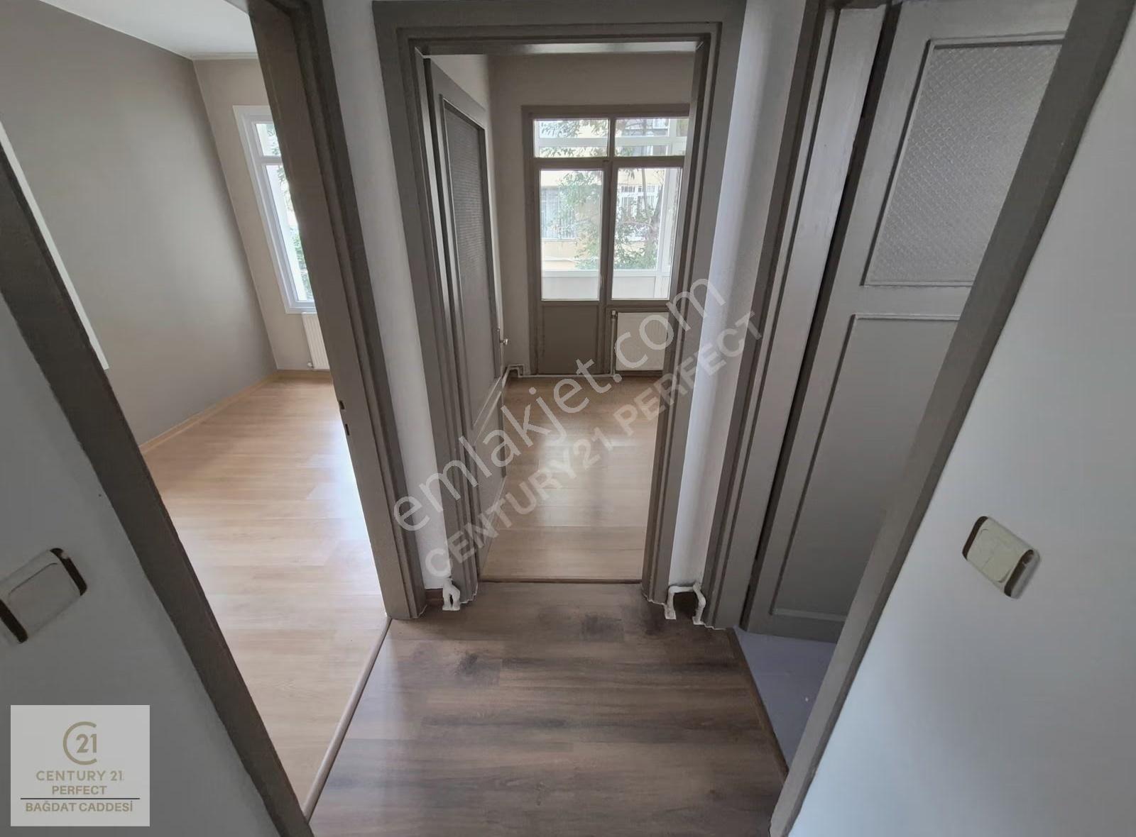 Caddeye 2. Bina Tan Sokakta Bakımlı Kiralık 2+1 İşyeri - Görsel 23