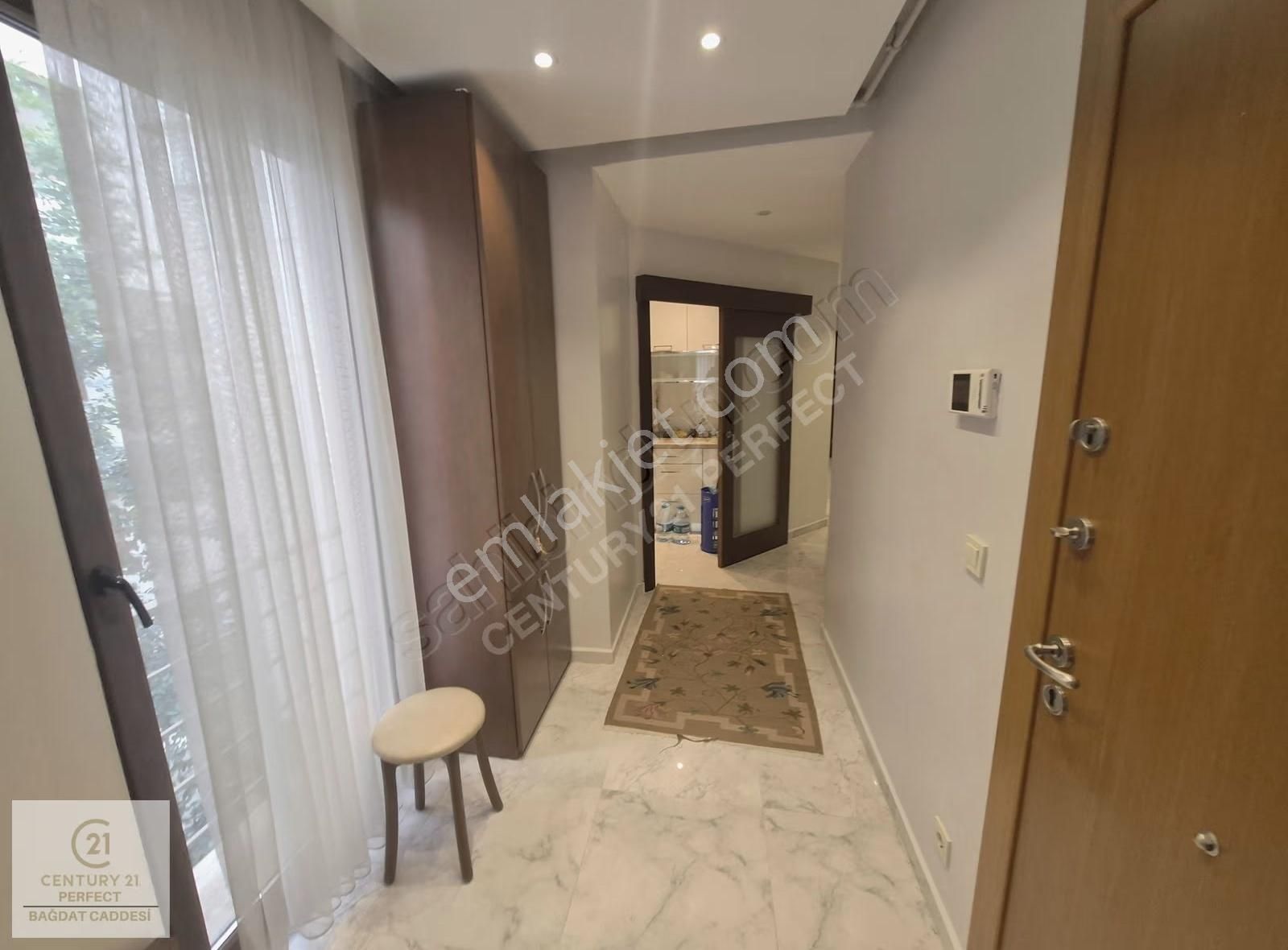 Caddeye 1. Paralel Vardar Sokakta Komple Eşyalı Kiralık Daire - Görsel 14