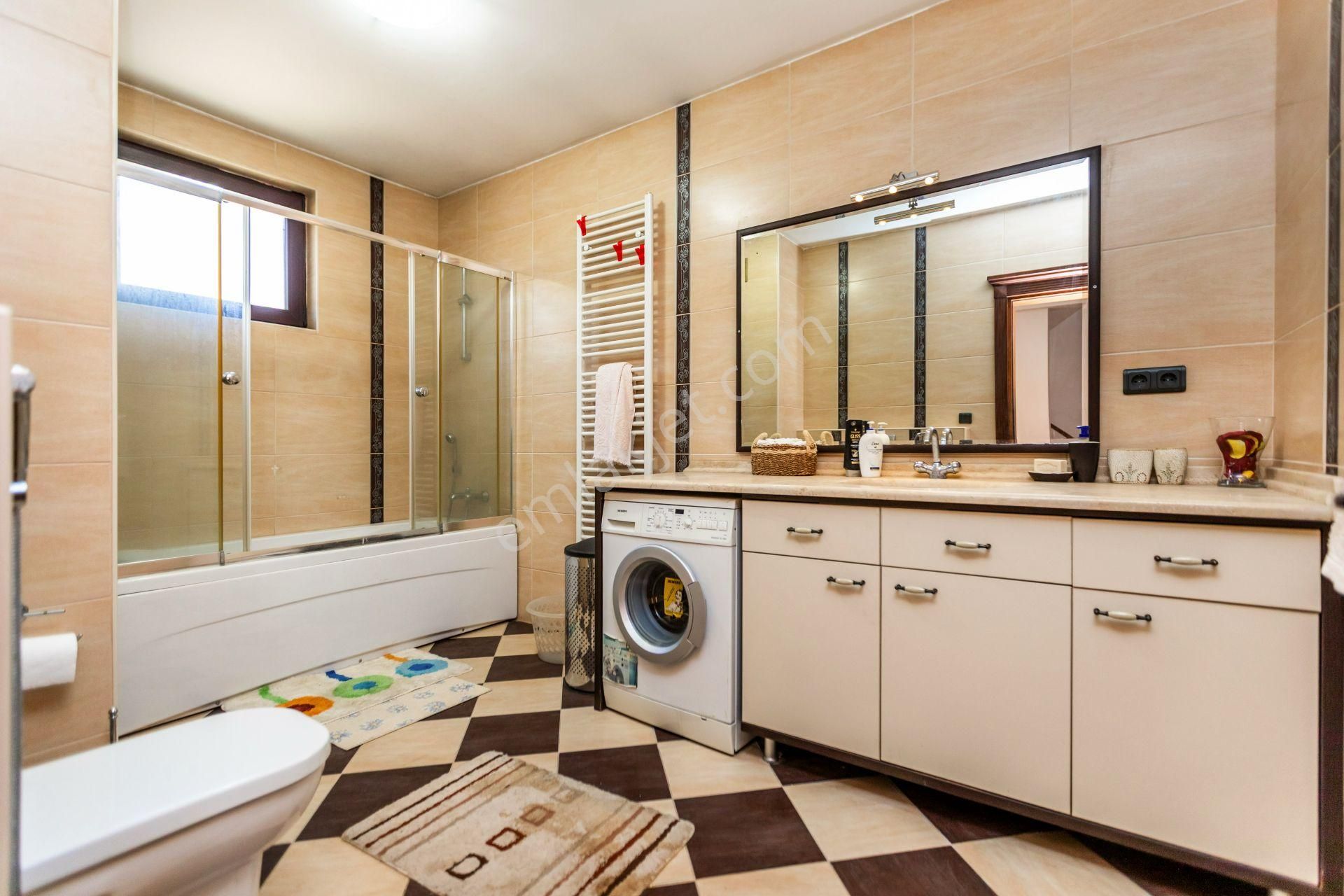 Çekmeköy'de 1487 M2 Arsası İle Orman Manzaralı Havuzlu Villa - Görsel 29