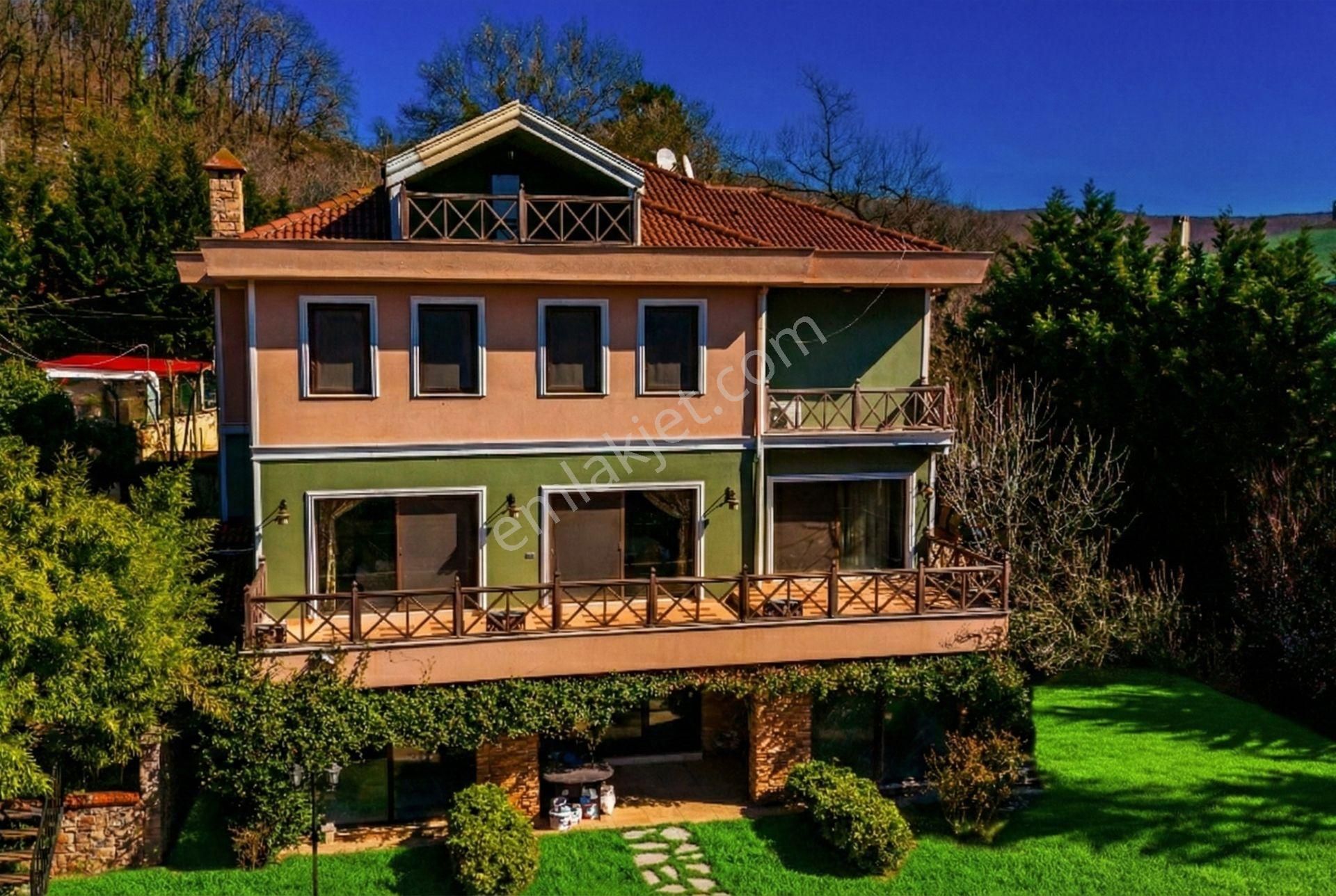 Çekmeköy'de 1487 M2 Arsası İle Orman Manzaralı Havuzlu Villa - Görsel 3