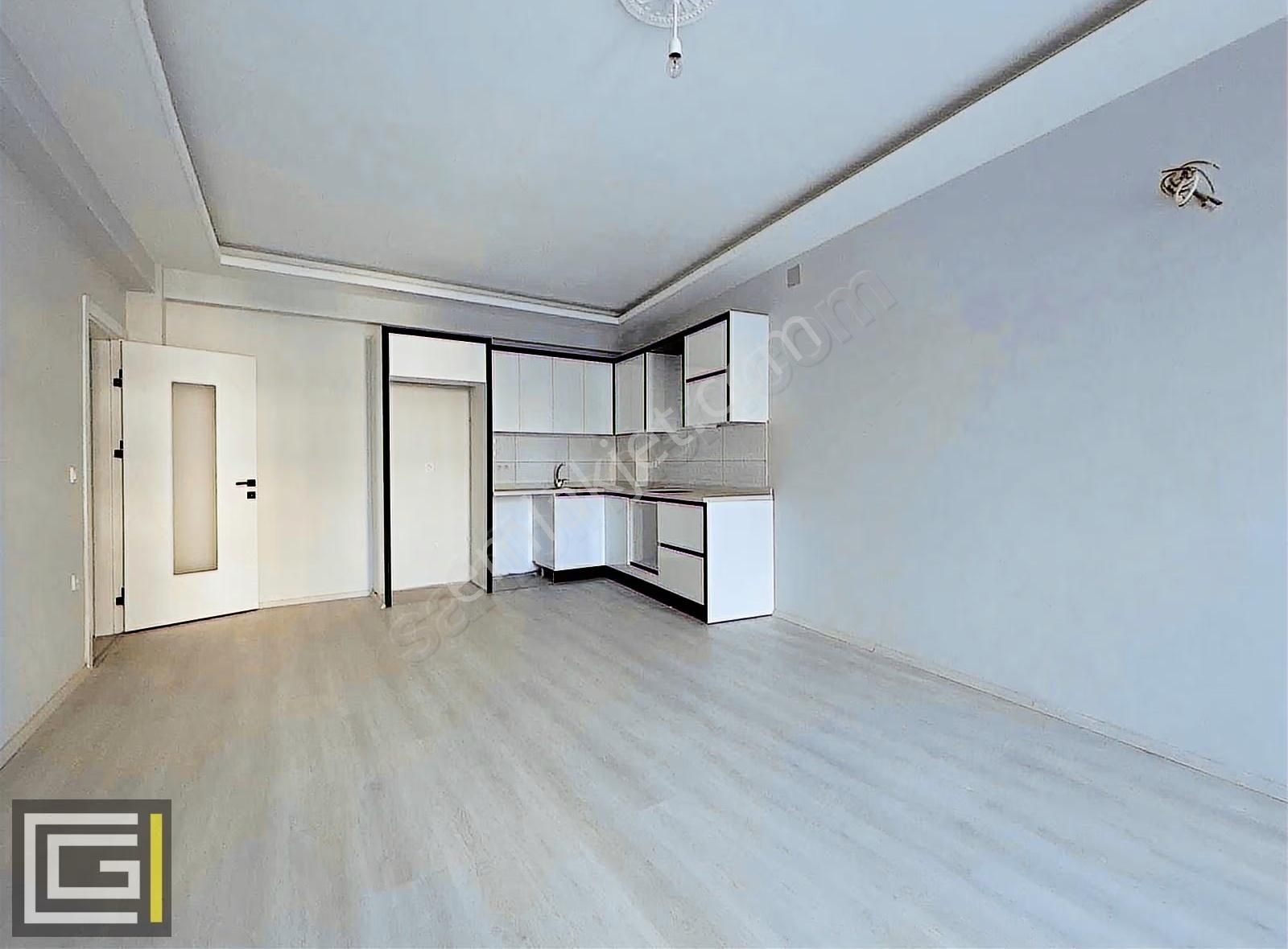 Ege Mehallesinde Asansörlü 2+1 Geniş Kullanım Çift Banyo Daire