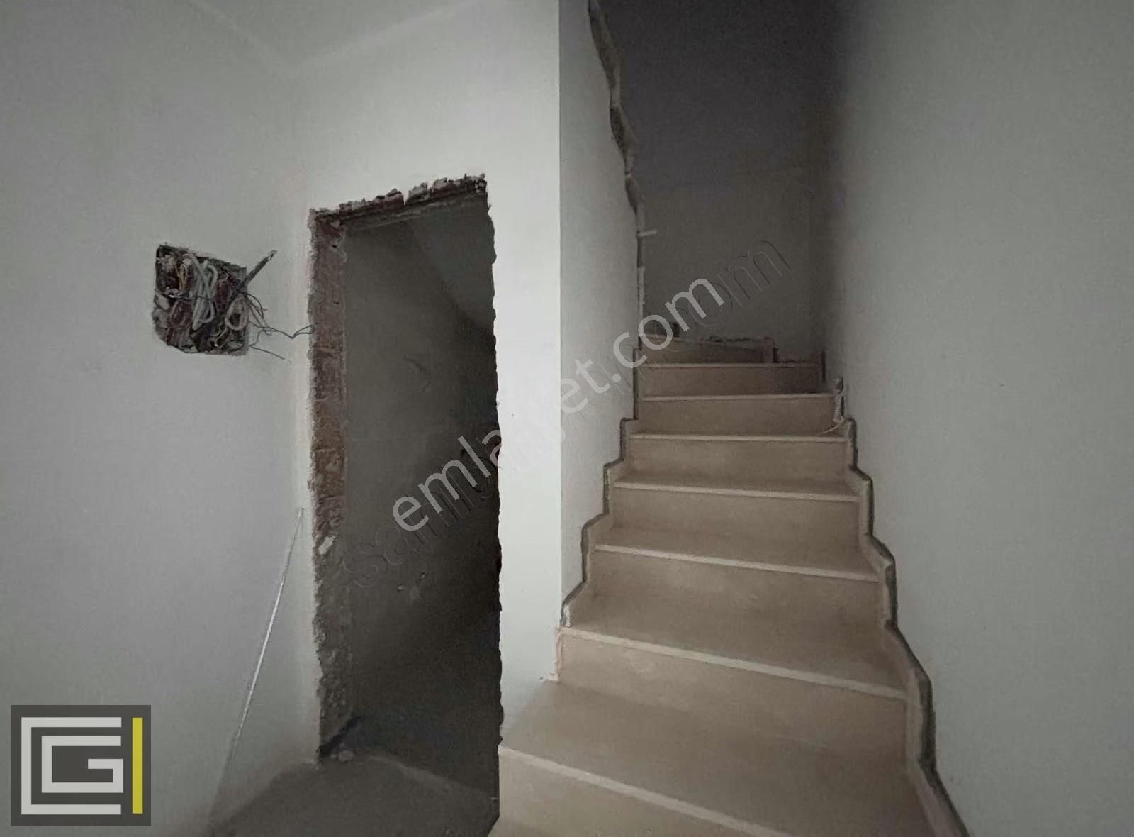 Emsalsiz Genişlik Alttan Isıtma Özel Otoparklı 3+1 Dubleks Daire - Görsel 11