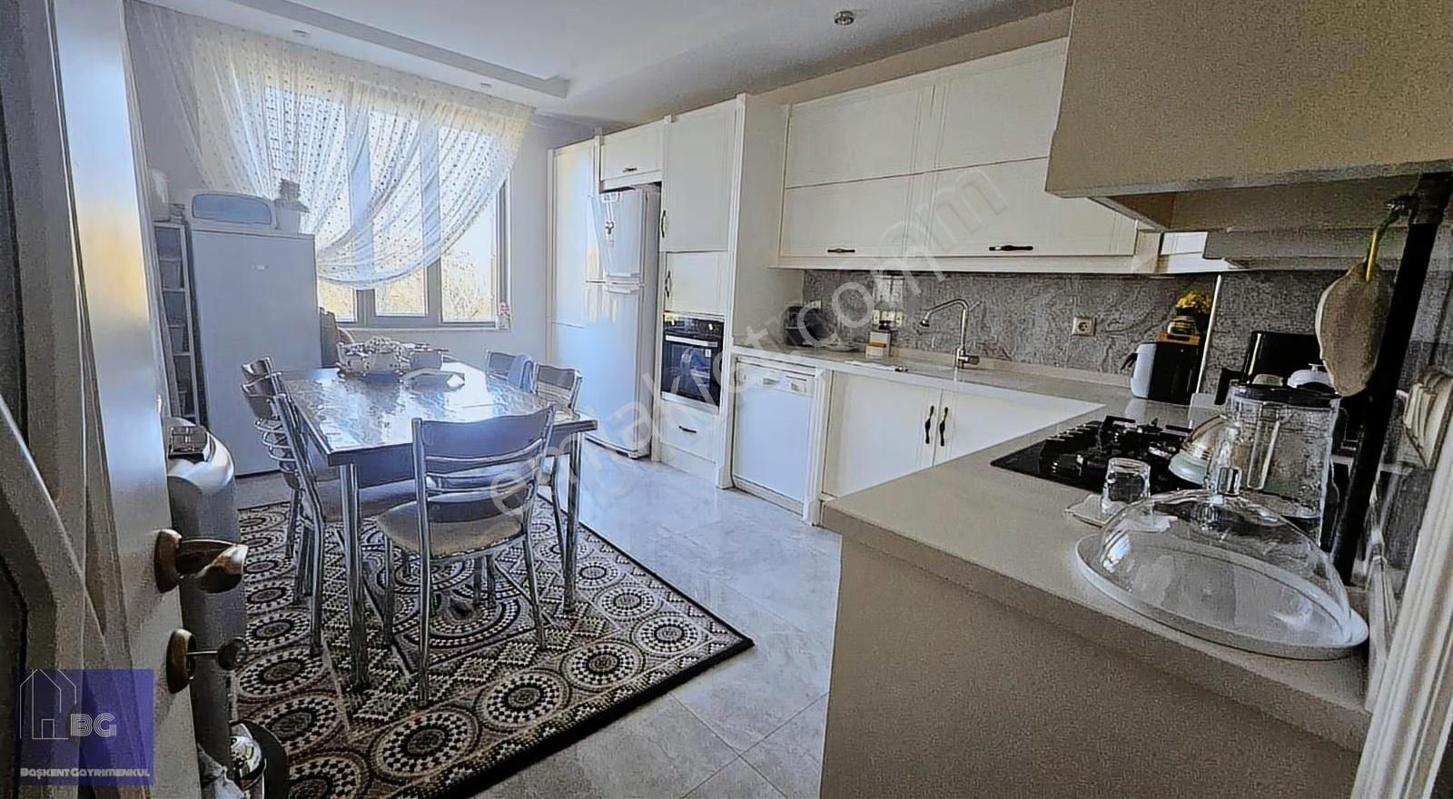 Başkent'ten Adalette Geniş Ve Nezih 4+1 240m2 Sıfır Gibi Daire! - Görsel 15