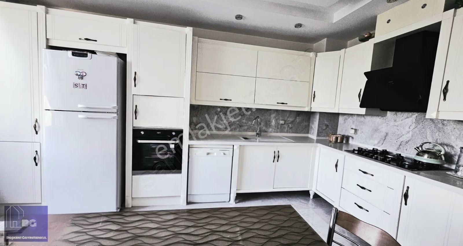 Başkent'ten Adalette Geniş Ve Nezih 4+1 240m2 Sıfır Gibi Daire!